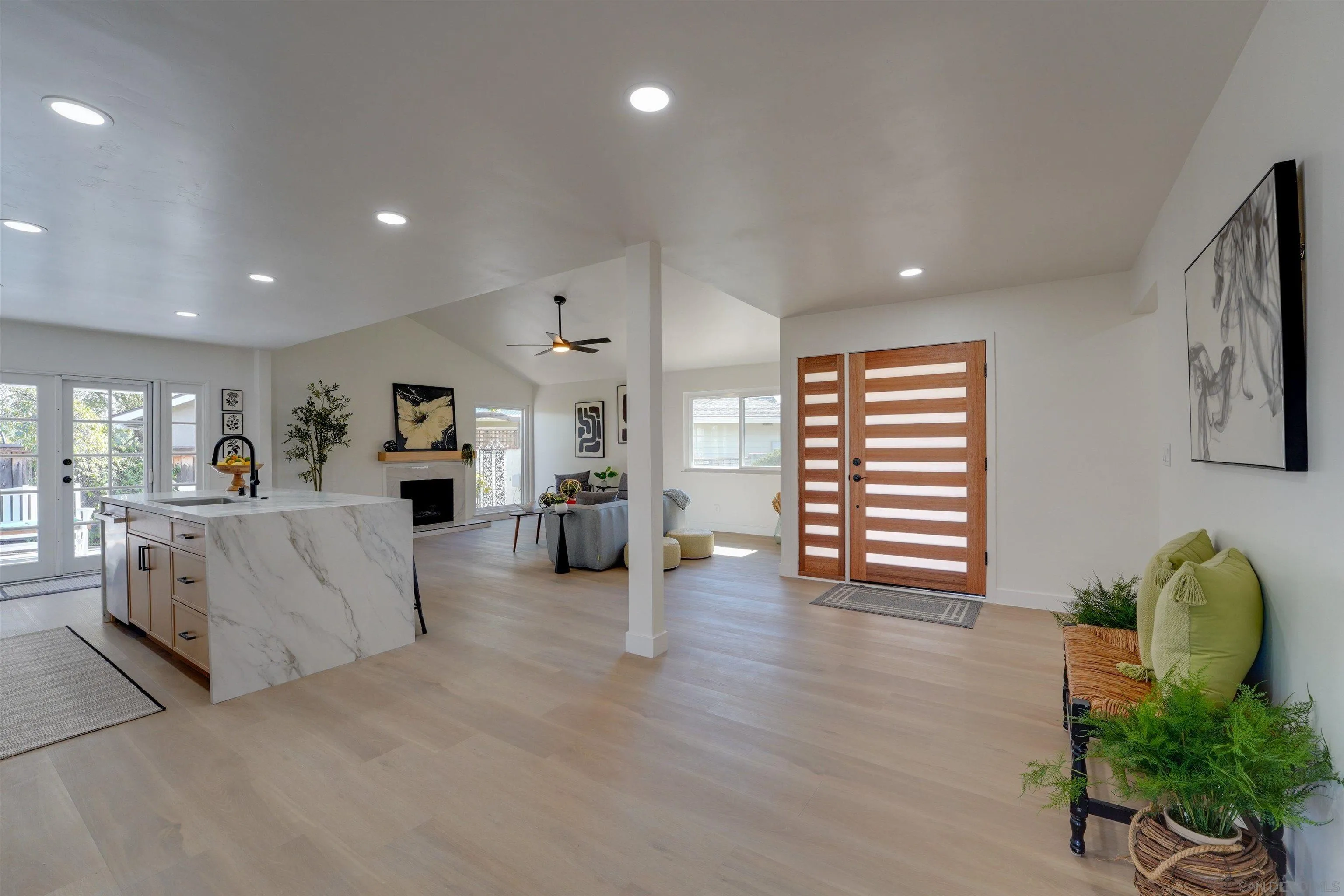 https://cdn.realtyfeed.com/cdn/127/260004550/ee97a52181a92579dbf710a8e21eb668.webp