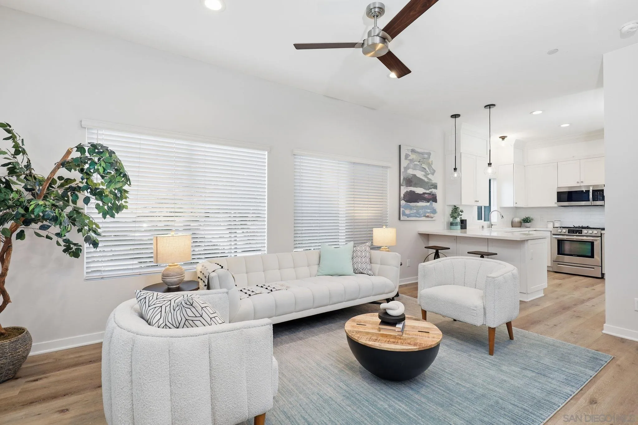 https://cdn.realtyfeed.com/cdn/127/260004551/25c85d3b3f94a05cb9e5eaca8c559dfc.webp