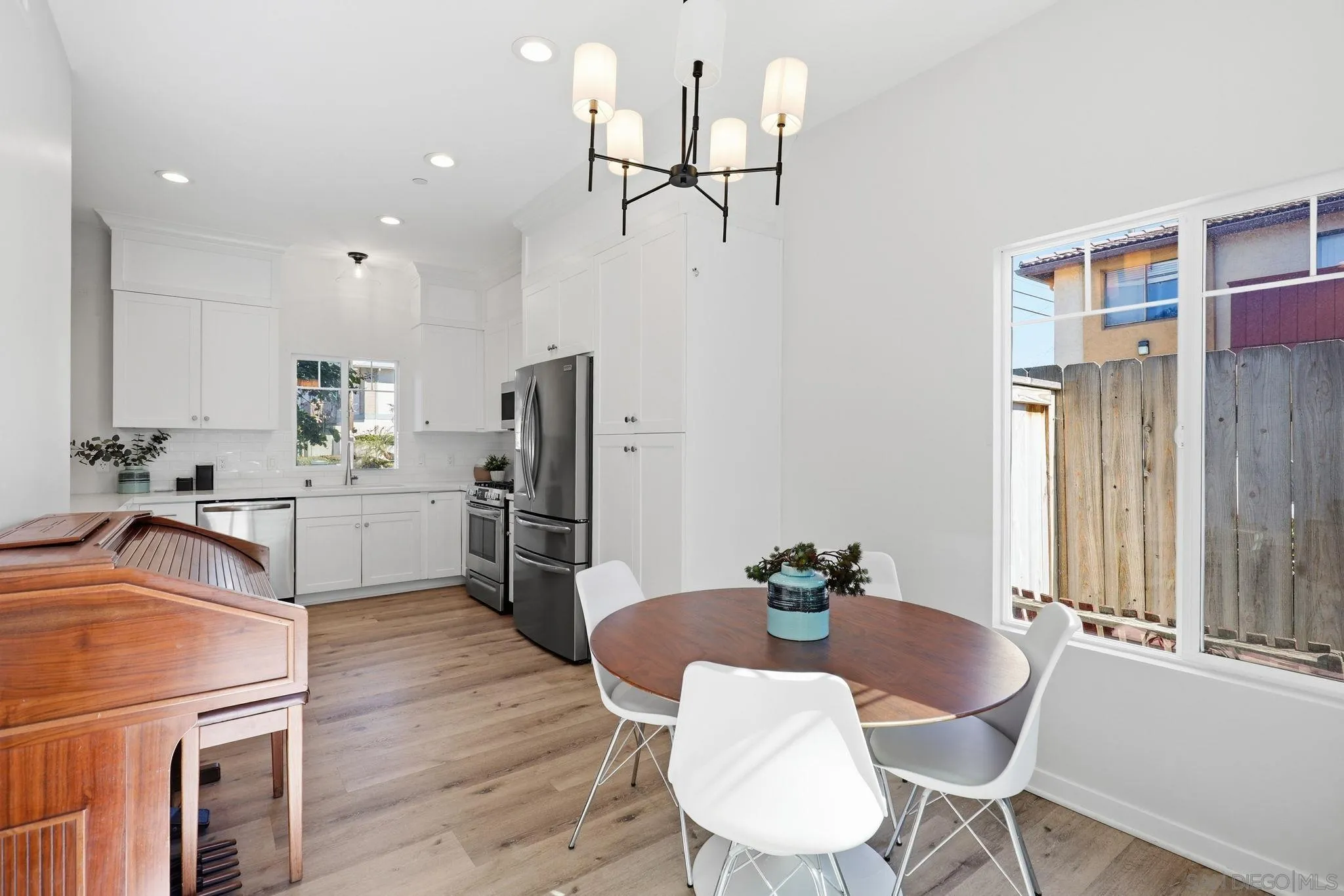 https://cdn.realtyfeed.com/cdn/127/260004551/2d3c56f4981edffa0b98773073a69466.webp