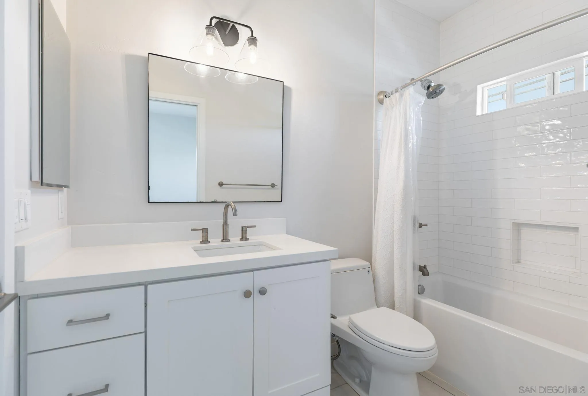 https://cdn.realtyfeed.com/cdn/127/260004551/73e433eaf32dee1a79f3bf52c4a2e8bc.webp