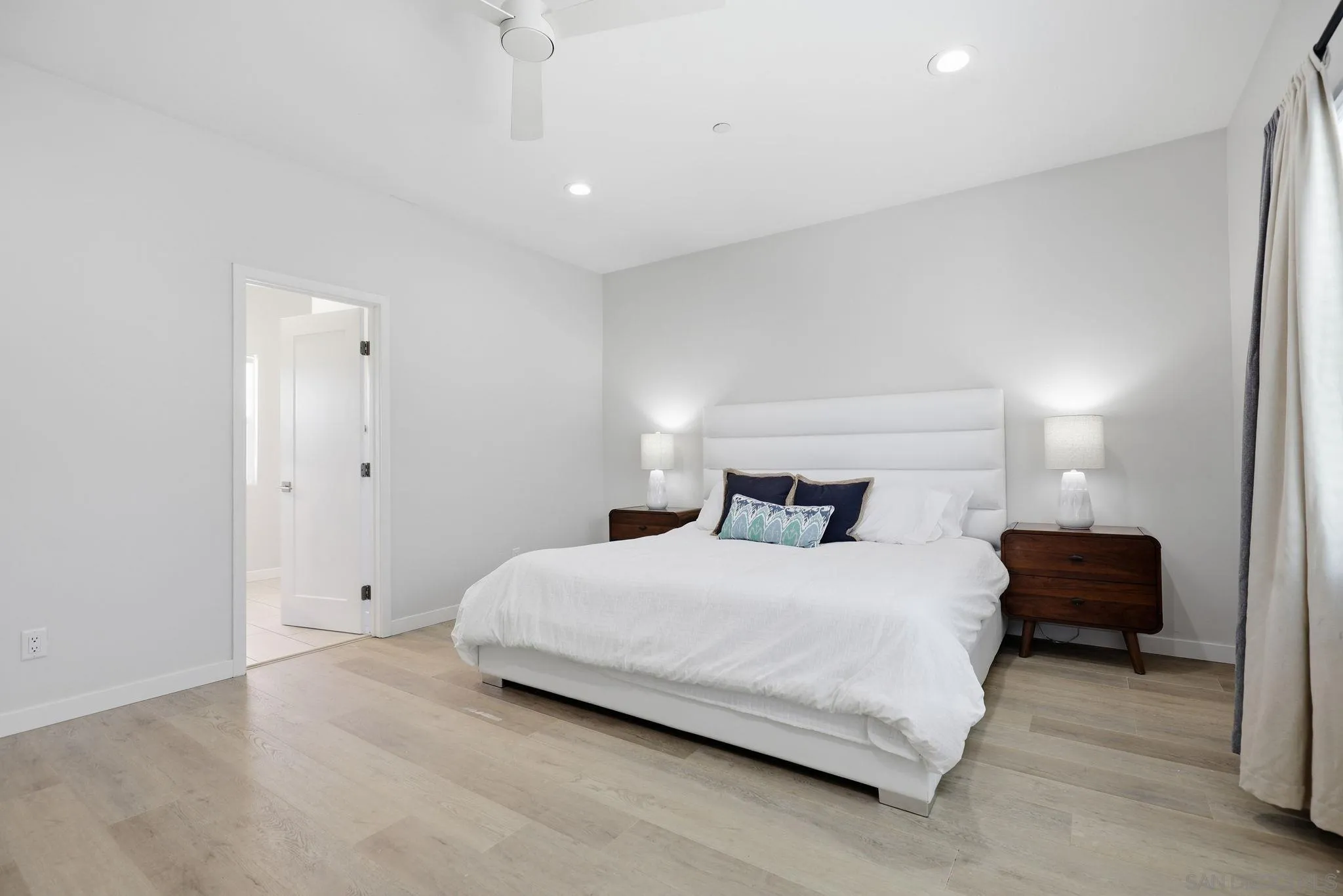 https://cdn.realtyfeed.com/cdn/127/260004551/e9304d20e3d653e9b9bf3d75d9bcabe3.webp