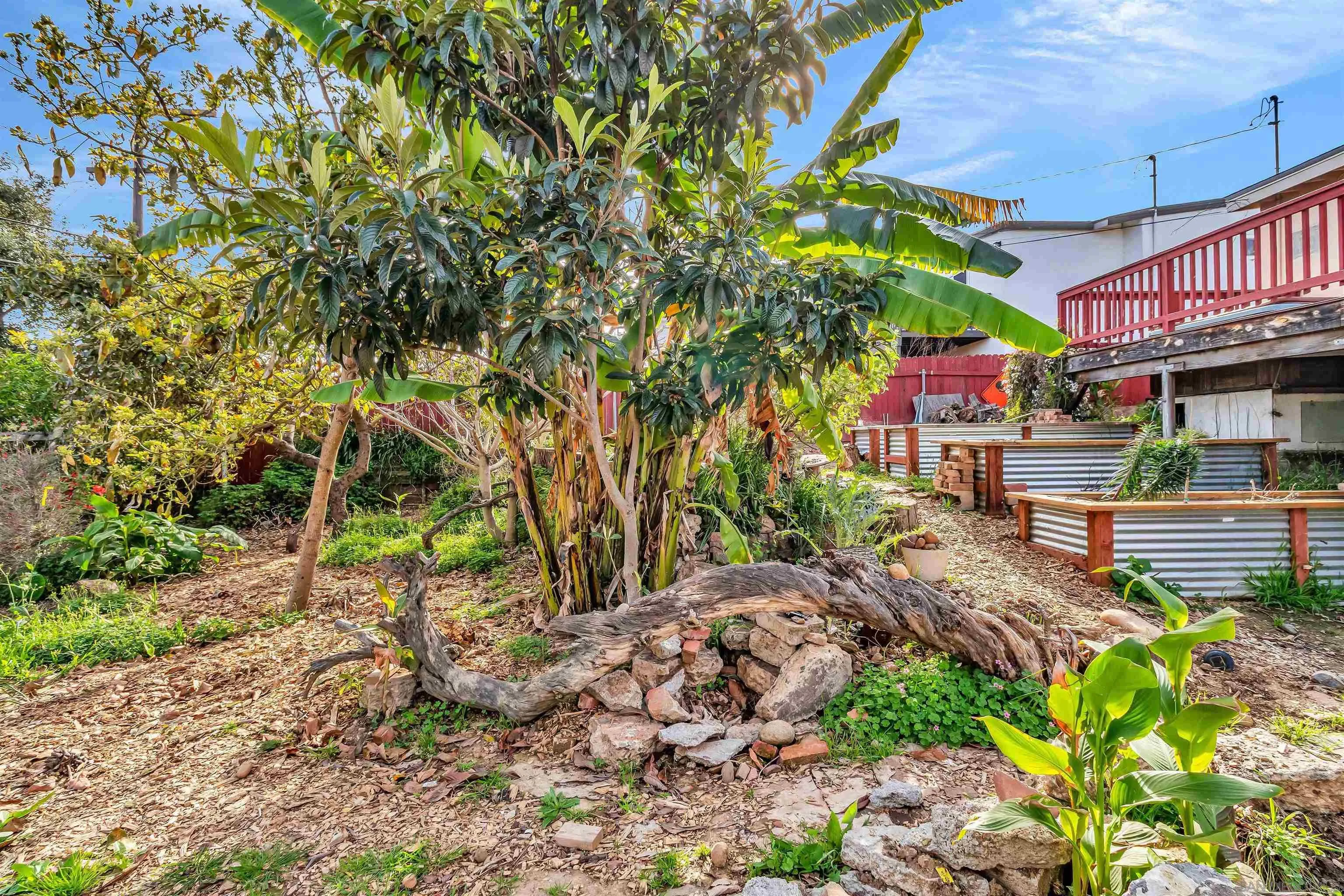https://cdn.realtyfeed.com/cdn/127/260004560/008d5549aa6f9f392381c1496b18cd8e.webp