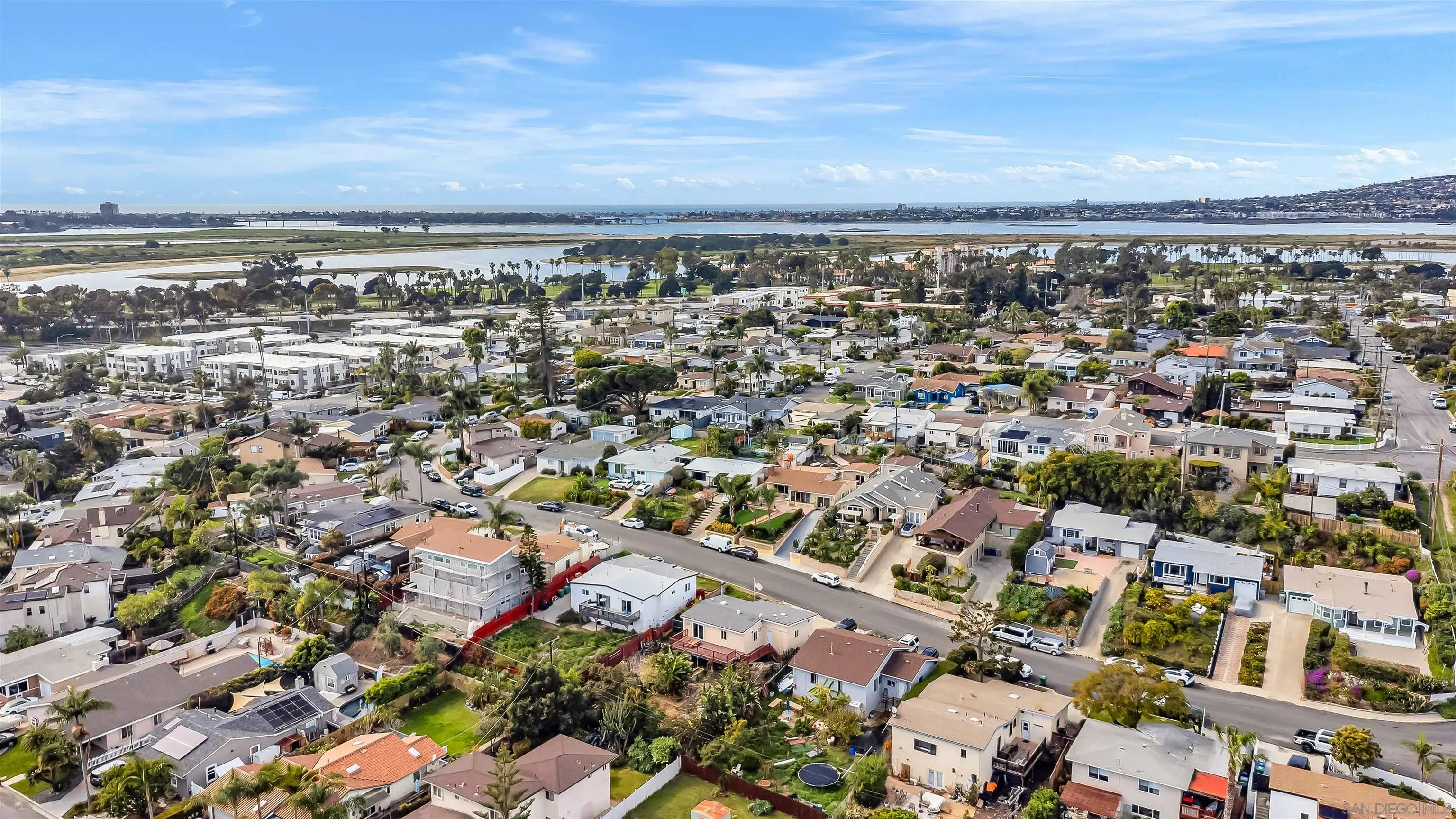 https://cdn.realtyfeed.com/cdn/127/260004560/c25b0cafea51f4ed8b5466531bced088.webp