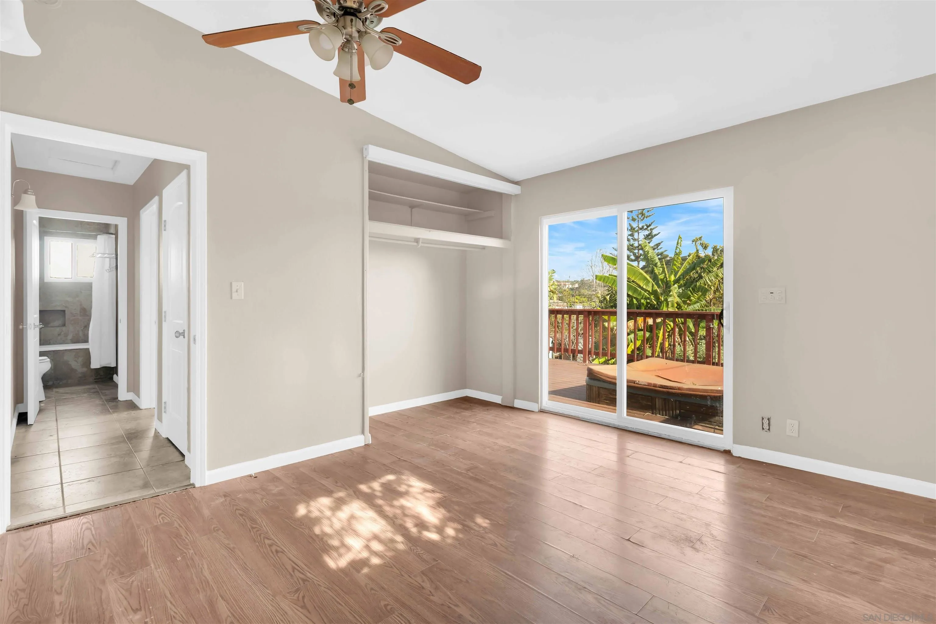 https://cdn.realtyfeed.com/cdn/127/260004560/df3afaf5c2adae05438b50118778c926.webp