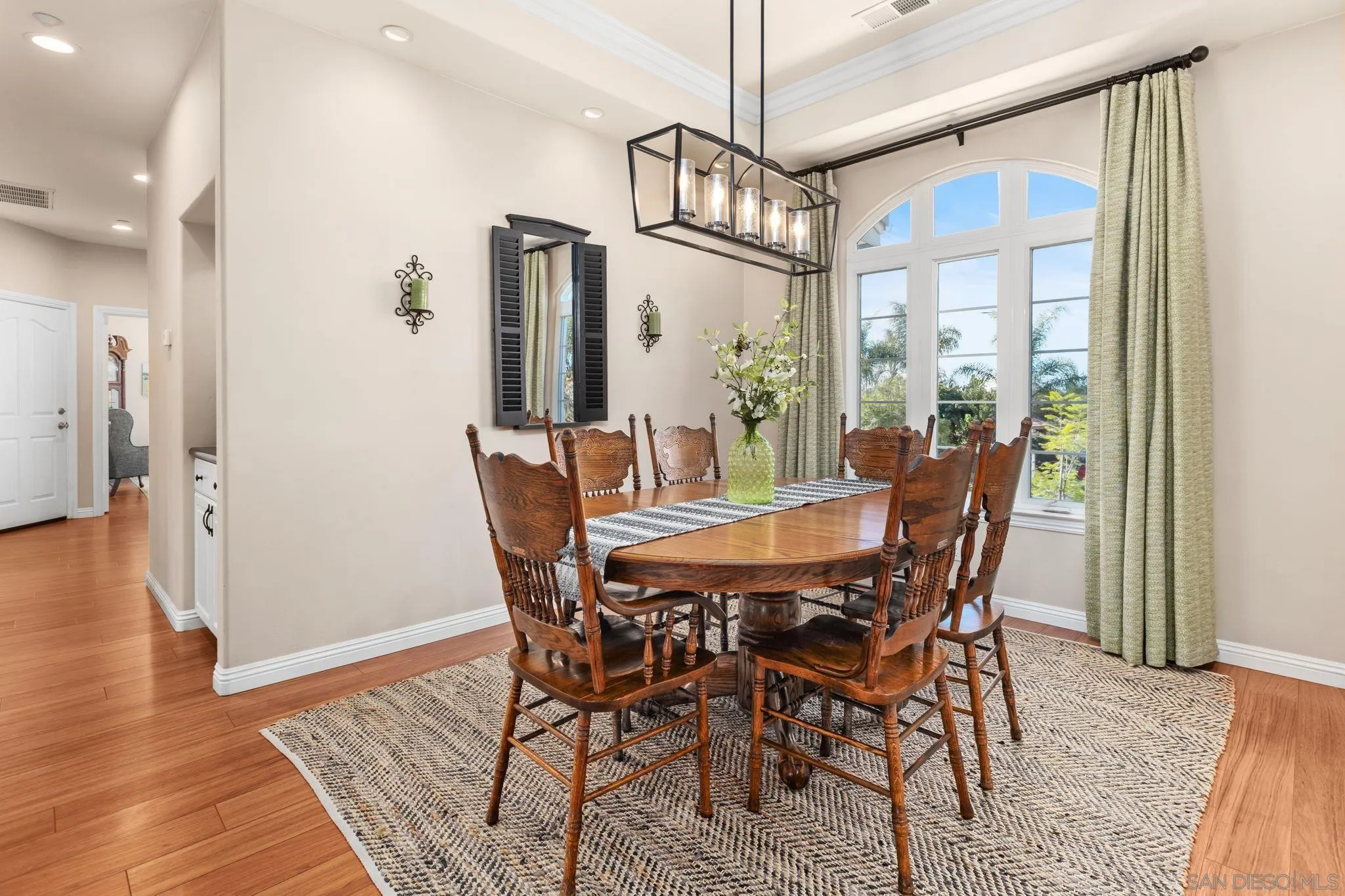 https://cdn.realtyfeed.com/cdn/127/260004561/5dc8ded69d6123fc2598878660d90d50.webp