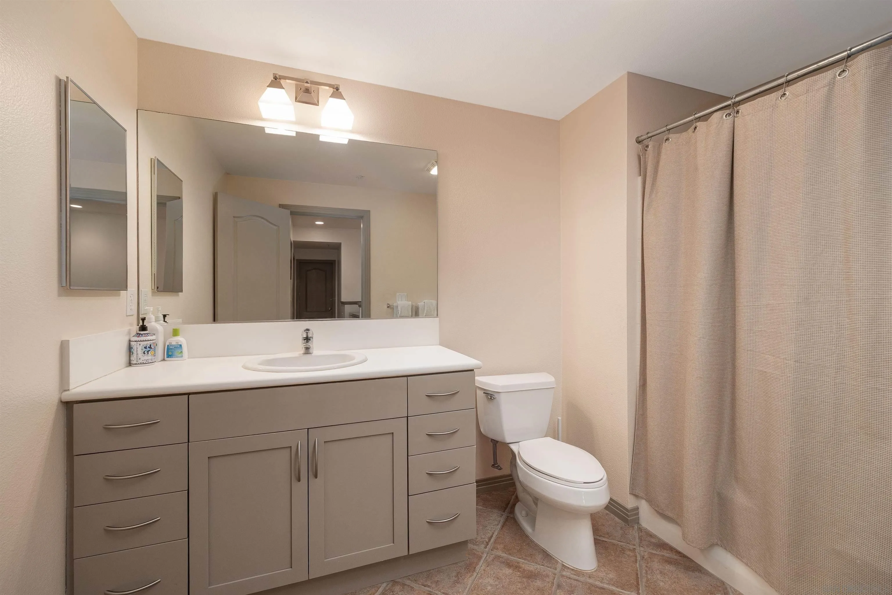 Photo #13: 260004563 Listing: Photo #13