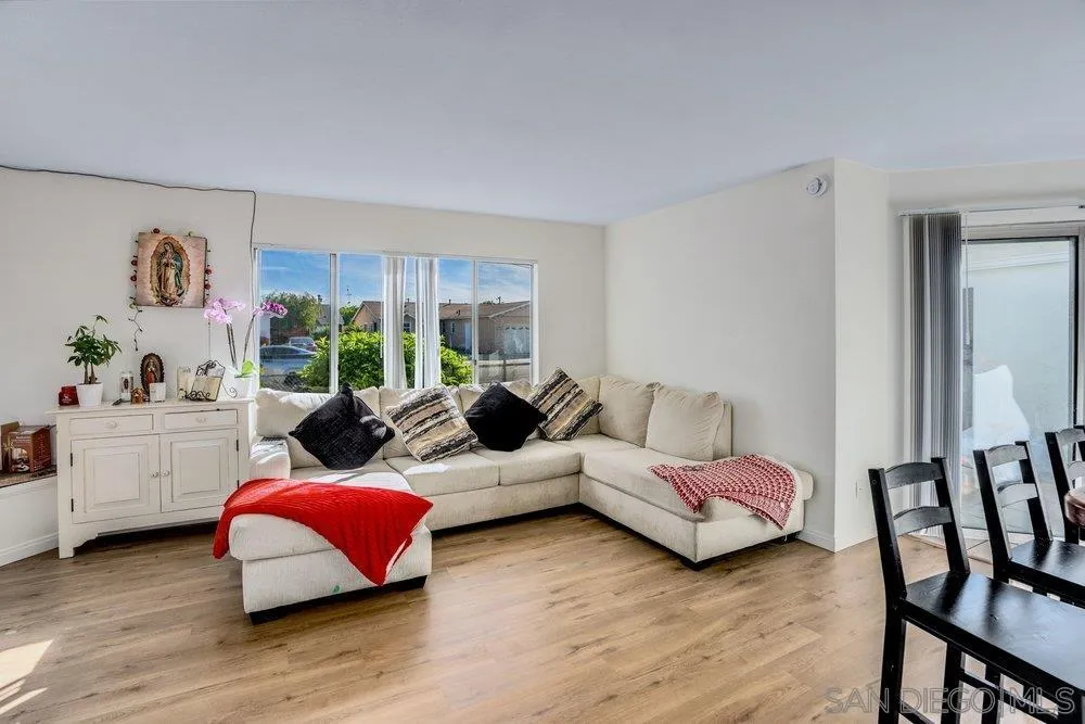 https://cdn.realtyfeed.com/cdn/127/260004564/932c805c6f8e8c13104065b6bbc8bead.webp