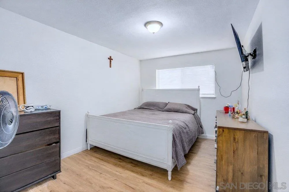 https://cdn.realtyfeed.com/cdn/127/260004564/a735b7696200d735093581beeeba9fa3.webp