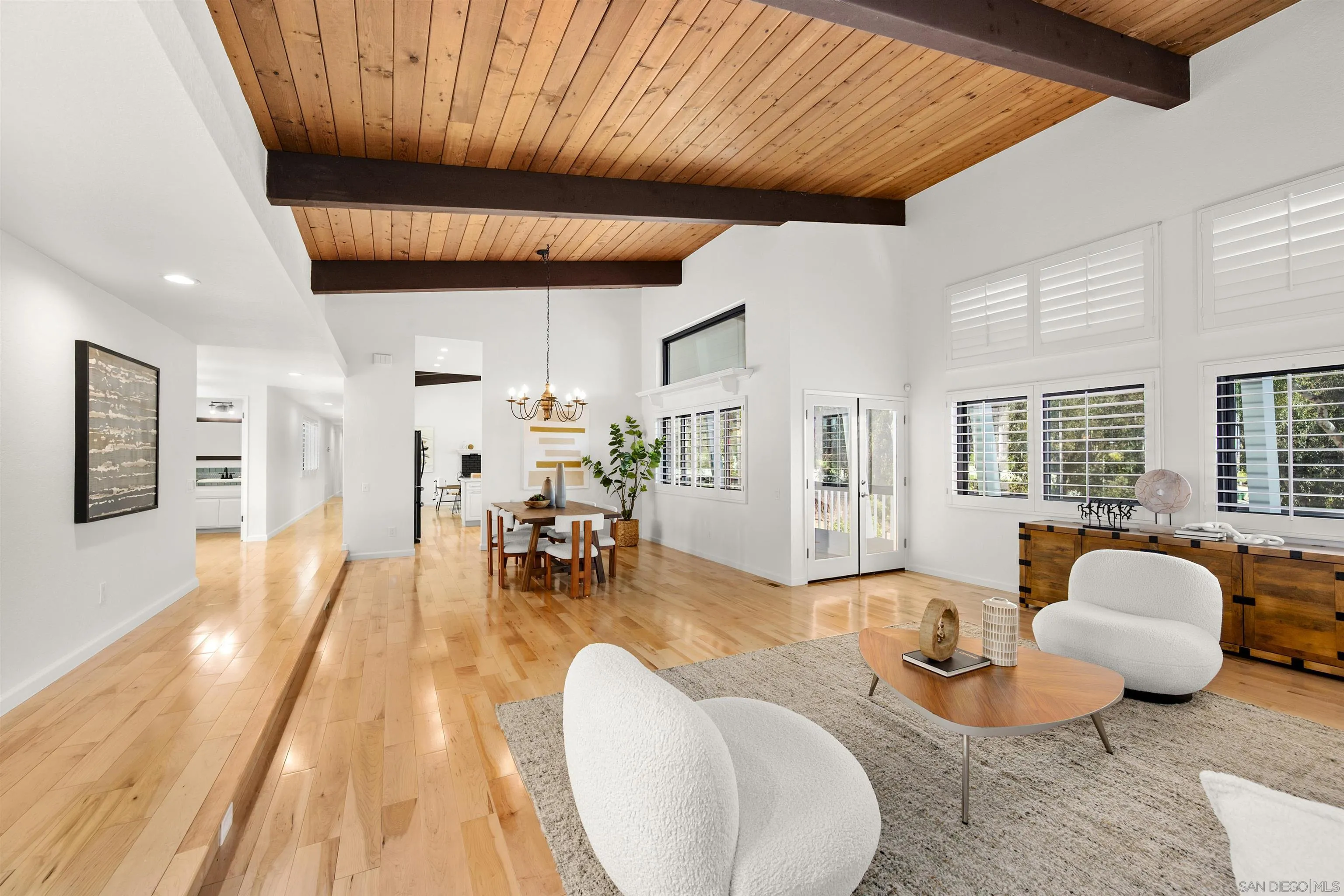 https://cdn.realtyfeed.com/cdn/127/260004565/8bda4434266979b6f523b8ed95f3e8eb.webp