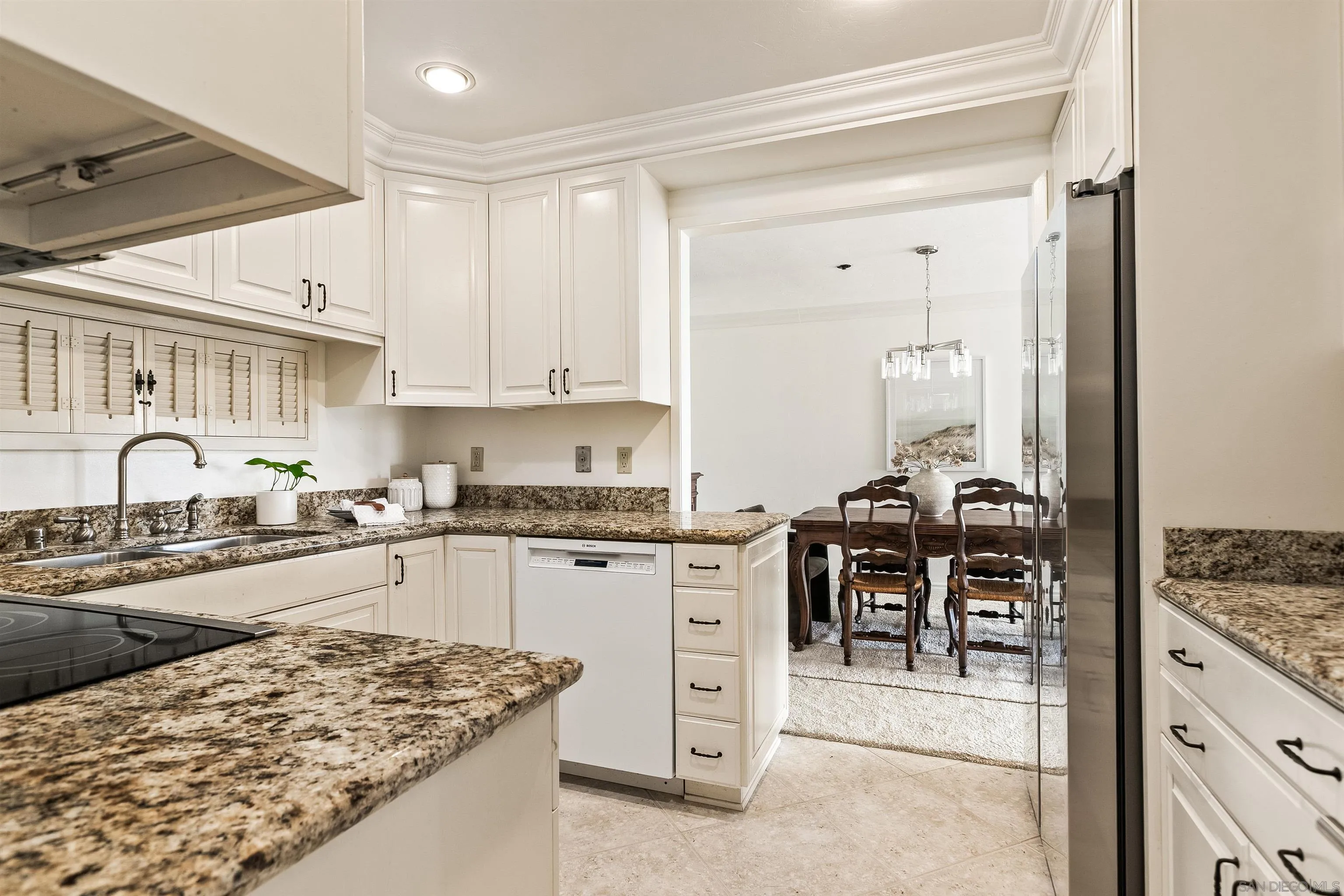 https://cdn.realtyfeed.com/cdn/127/260004569/3c36ebf1e47bc0f95c708bf08038919d.webp
