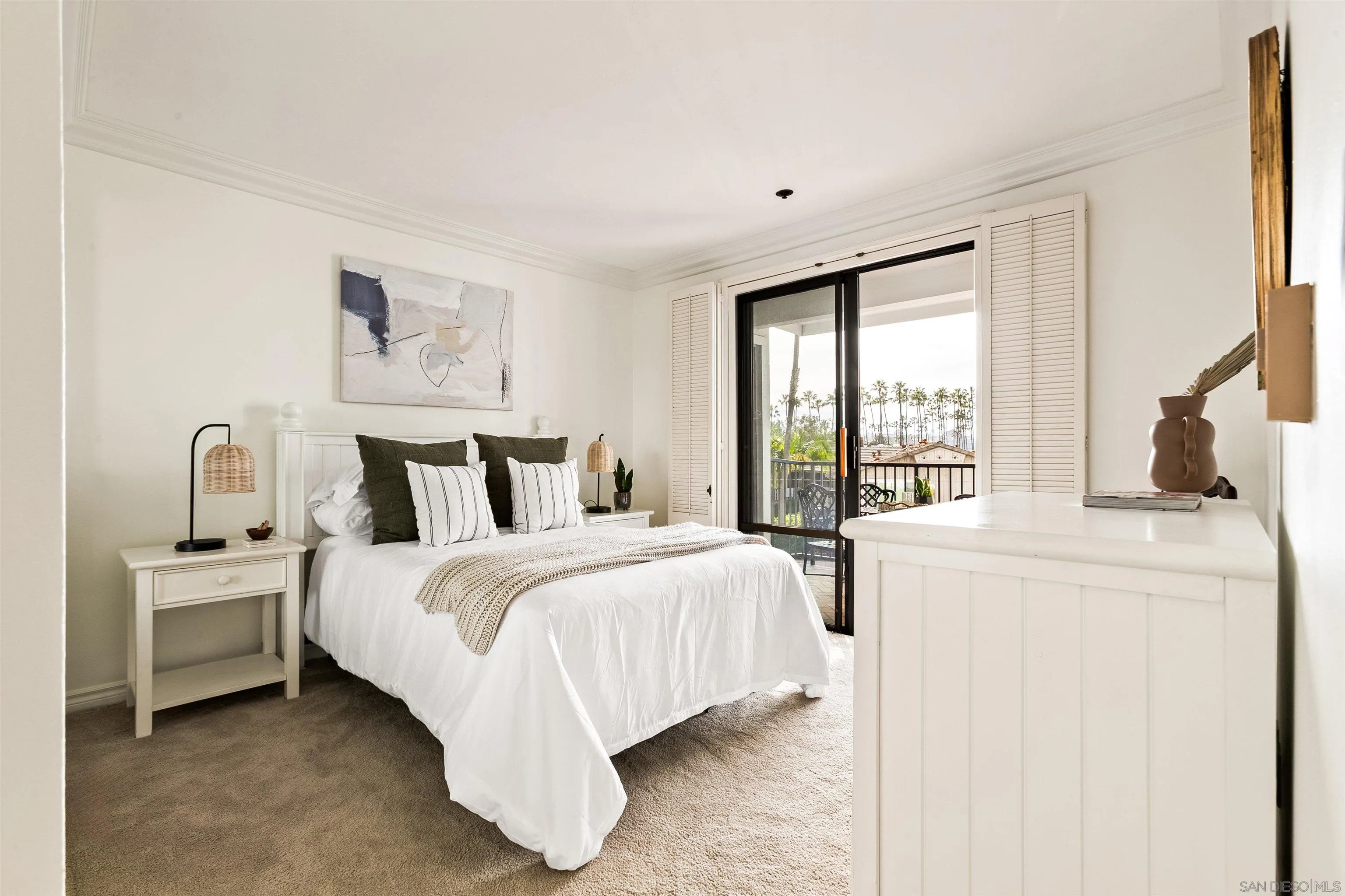 https://cdn.realtyfeed.com/cdn/127/260004569/c66599d26555e40649611bf223d2dab0.webp