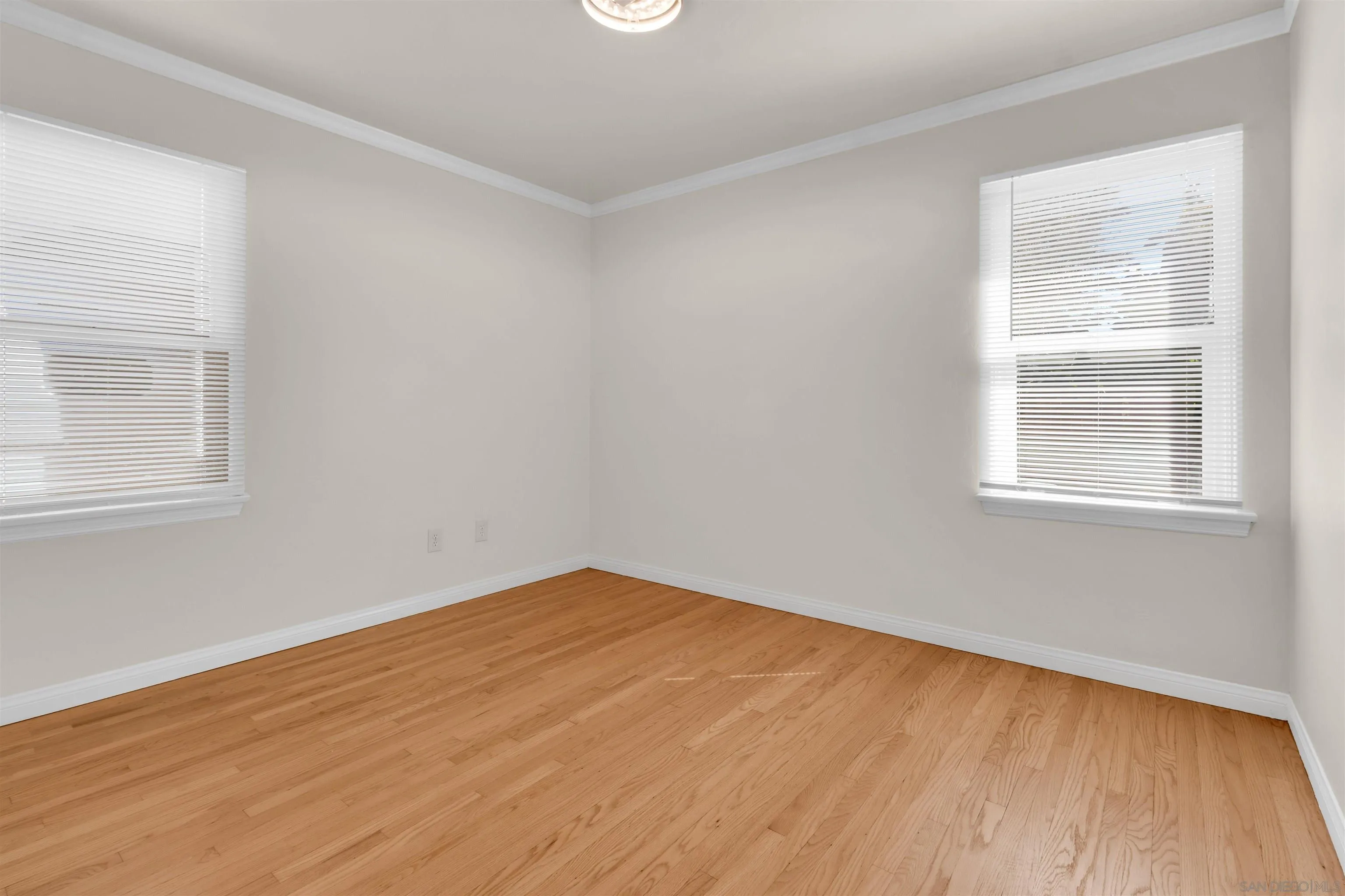 https://cdn.realtyfeed.com/cdn/127/260004570/454ec28c642dcf8b23026297030109f1.webp