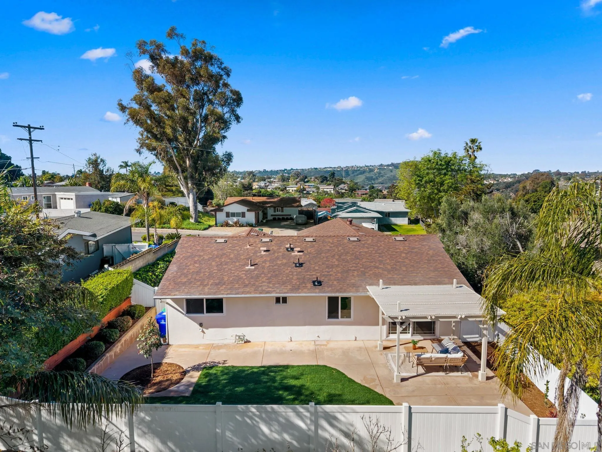 https://cdn.realtyfeed.com/cdn/127/260004574/423262877424361693e159304b82fc21.webp