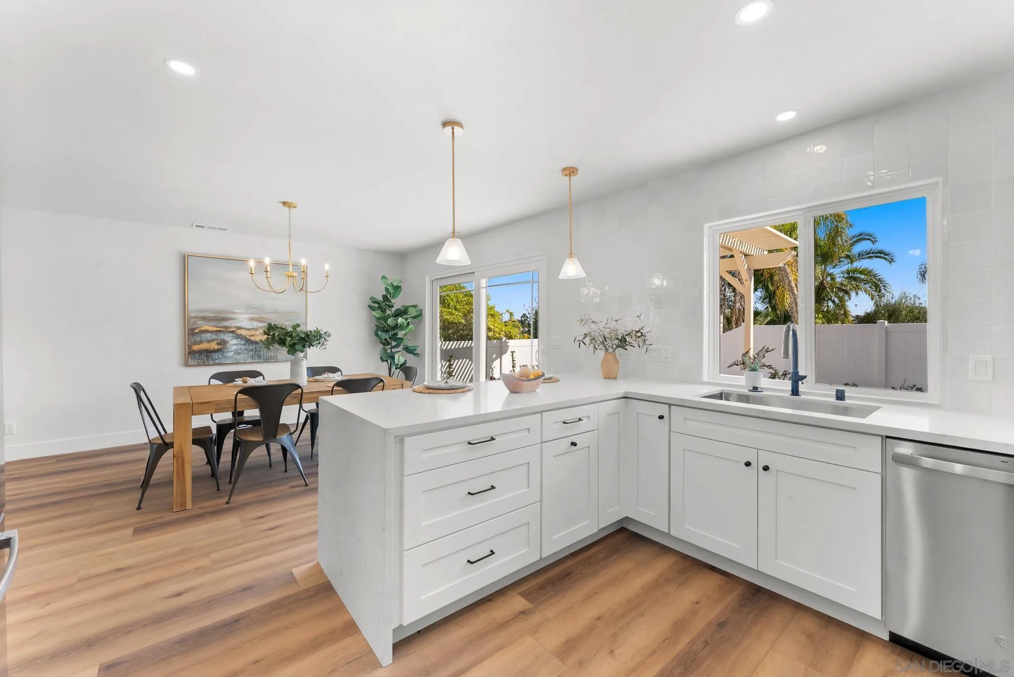 https://cdn.realtyfeed.com/cdn/127/260004574/865b69e27614f5c483543865281ca145.webp