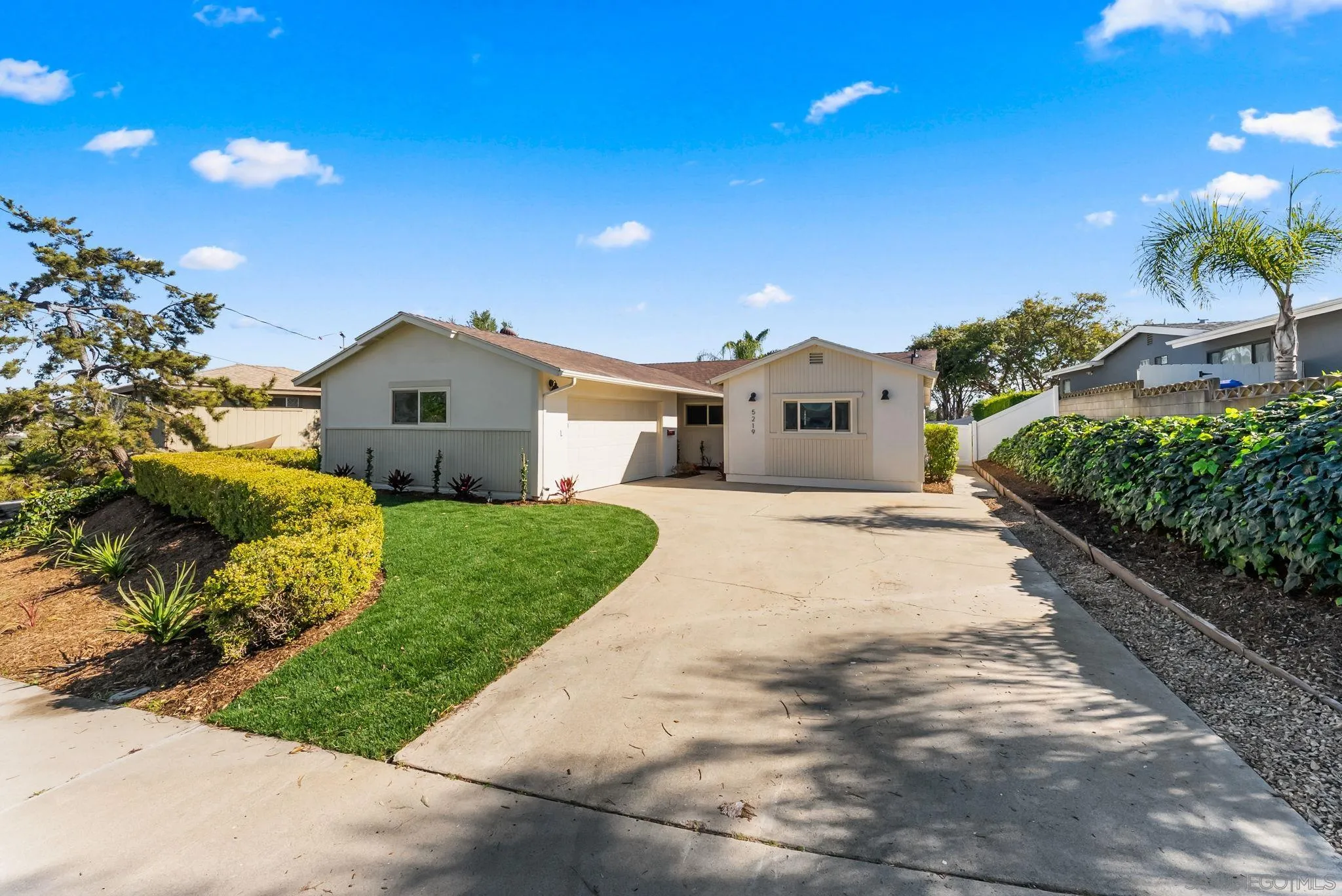 https://cdn.realtyfeed.com/cdn/127/260004574/ce45119149f9a5bad21466782838bb8f.webp