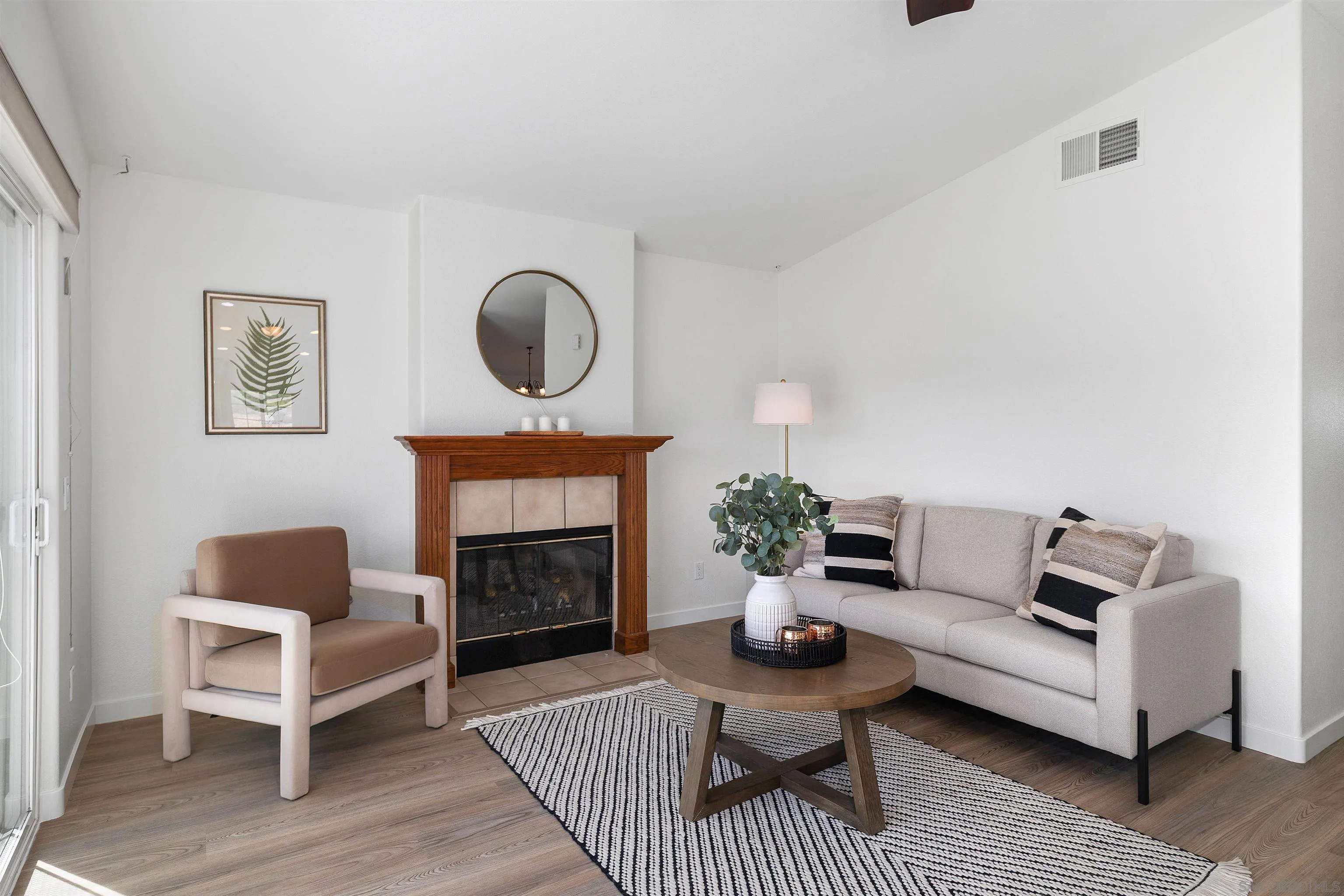 https://cdn.realtyfeed.com/cdn/127/260004576/42aa9abfc665f6cb44e87062e1eacec2.webp