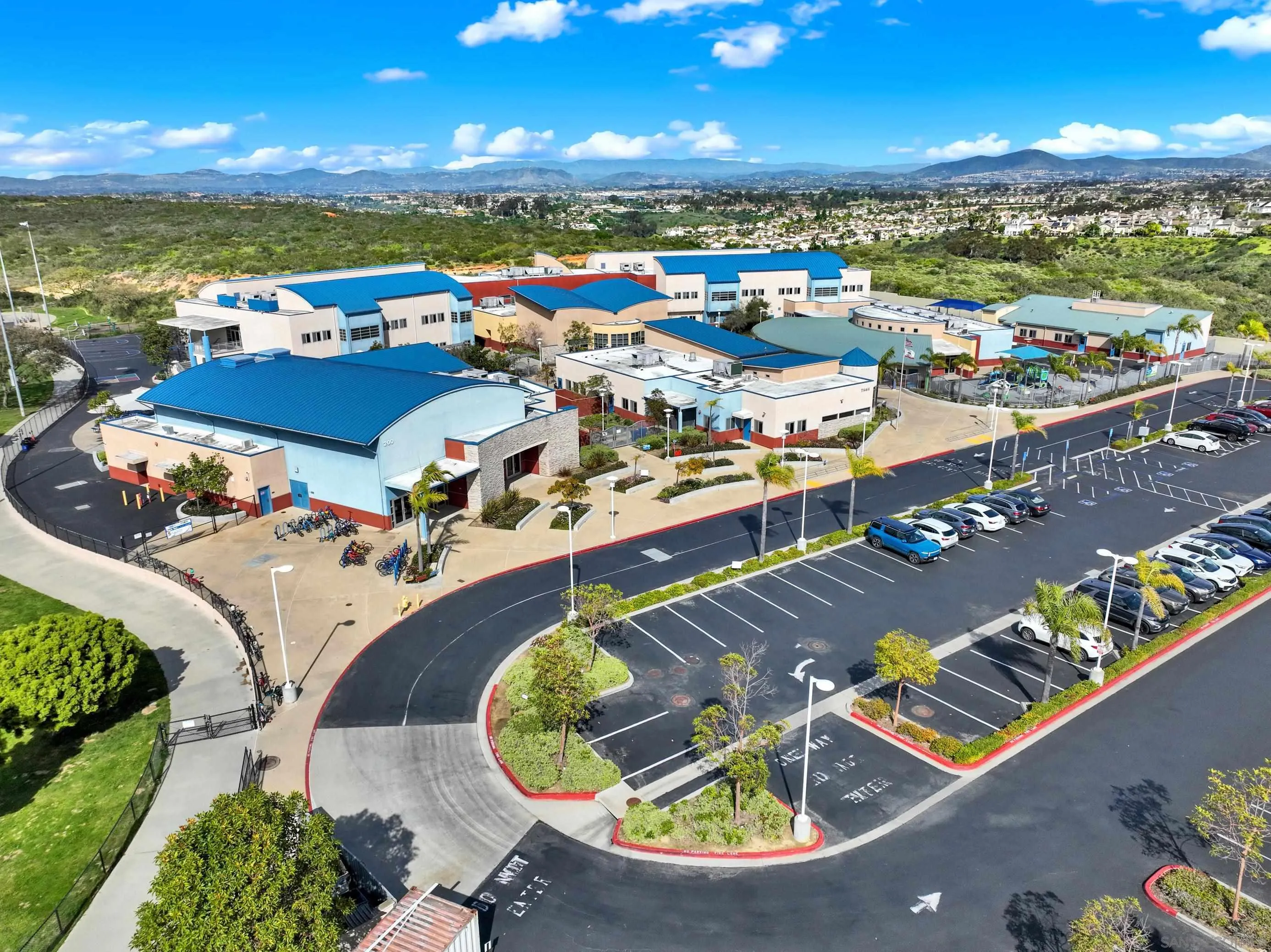 https://cdn.realtyfeed.com/cdn/127/260004584/ce895a5800c66805d0061075e0297783.webp