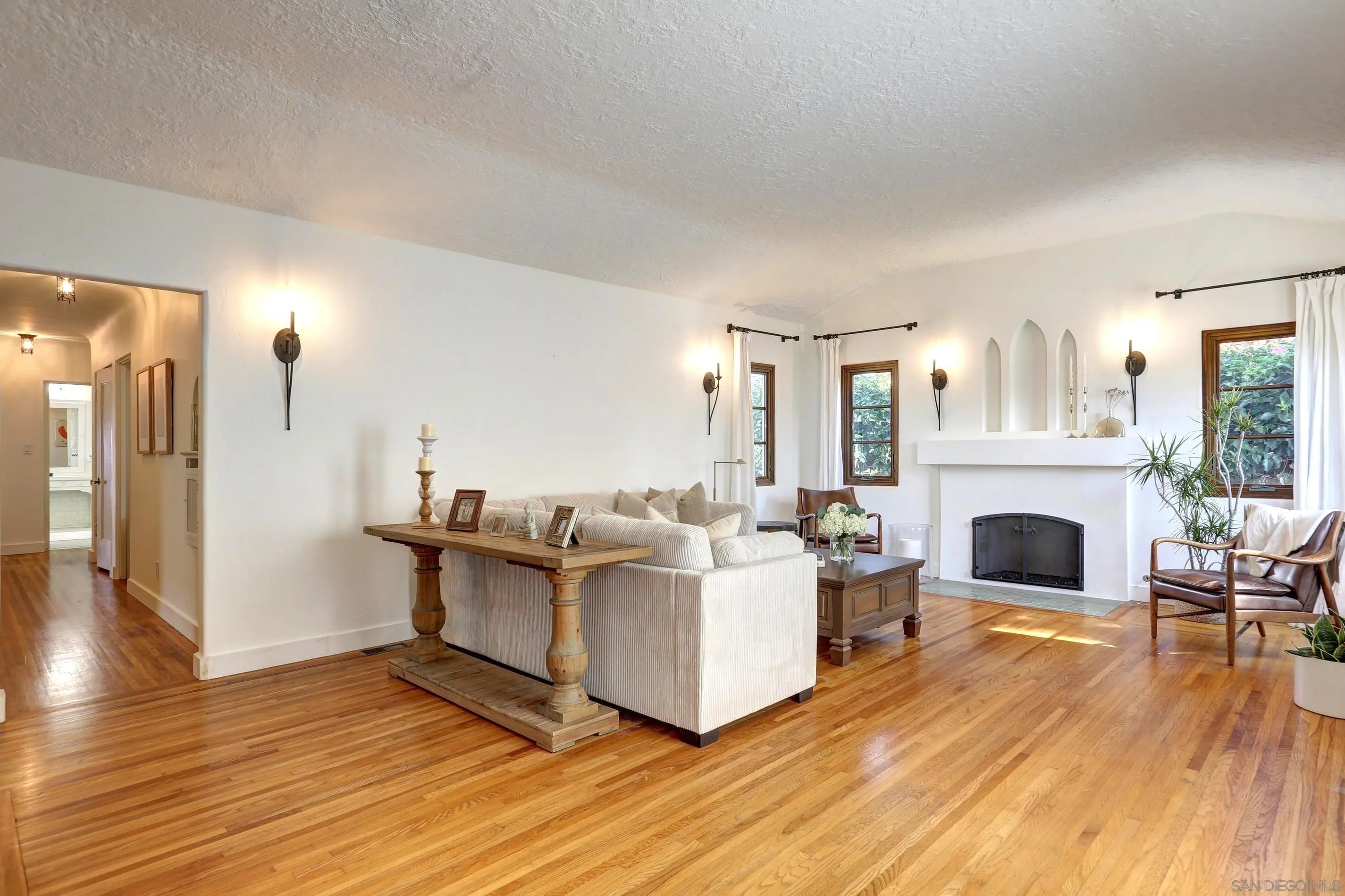 https://cdn.realtyfeed.com/cdn/127/260004585/4b2650d810cf2c826dd7b393429222f4.webp