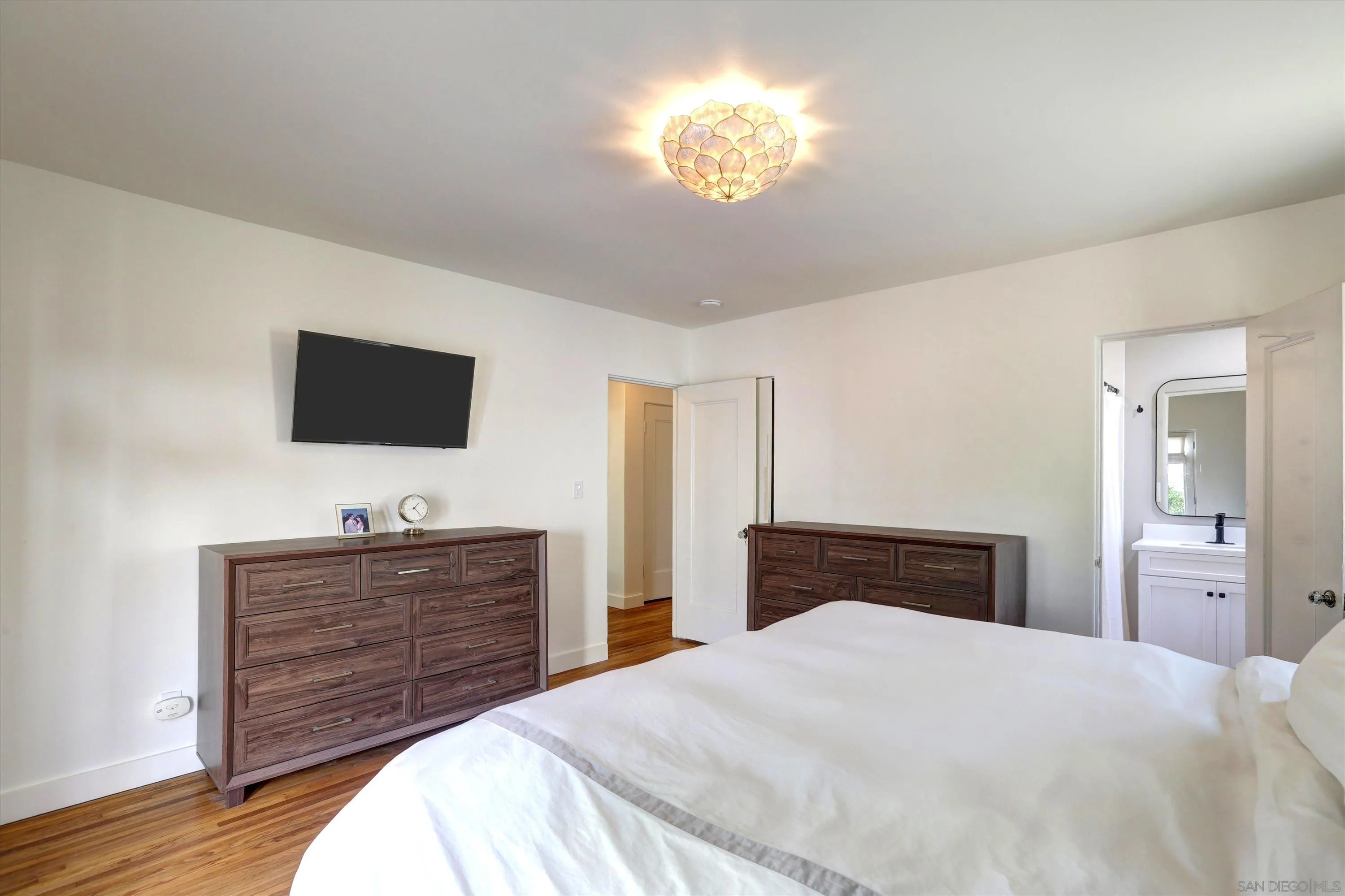 https://cdn.realtyfeed.com/cdn/127/260004585/e3c04d2db57904b6e9bd4a34e6ac8230.webp