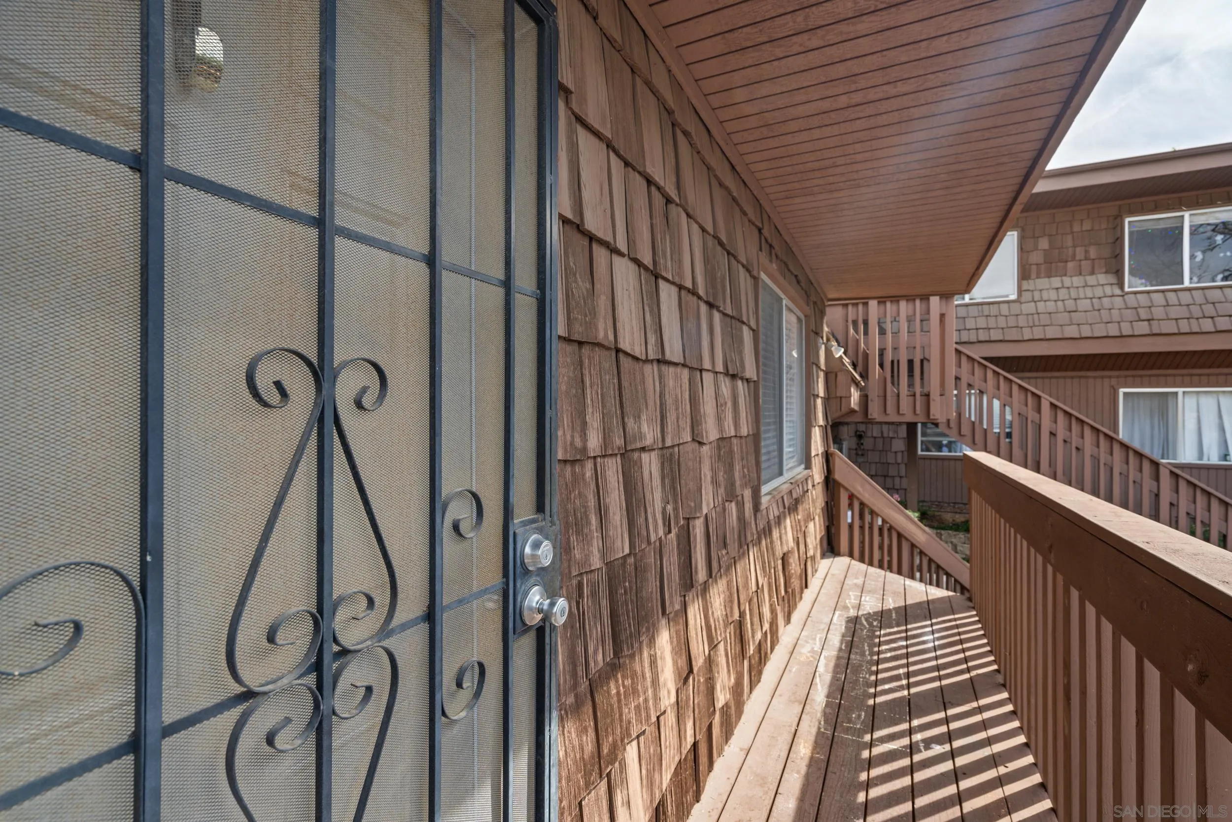 https://cdn.realtyfeed.com/cdn/127/260004587/0ed552f5ef21c39b51af9949152a9cb9.webp