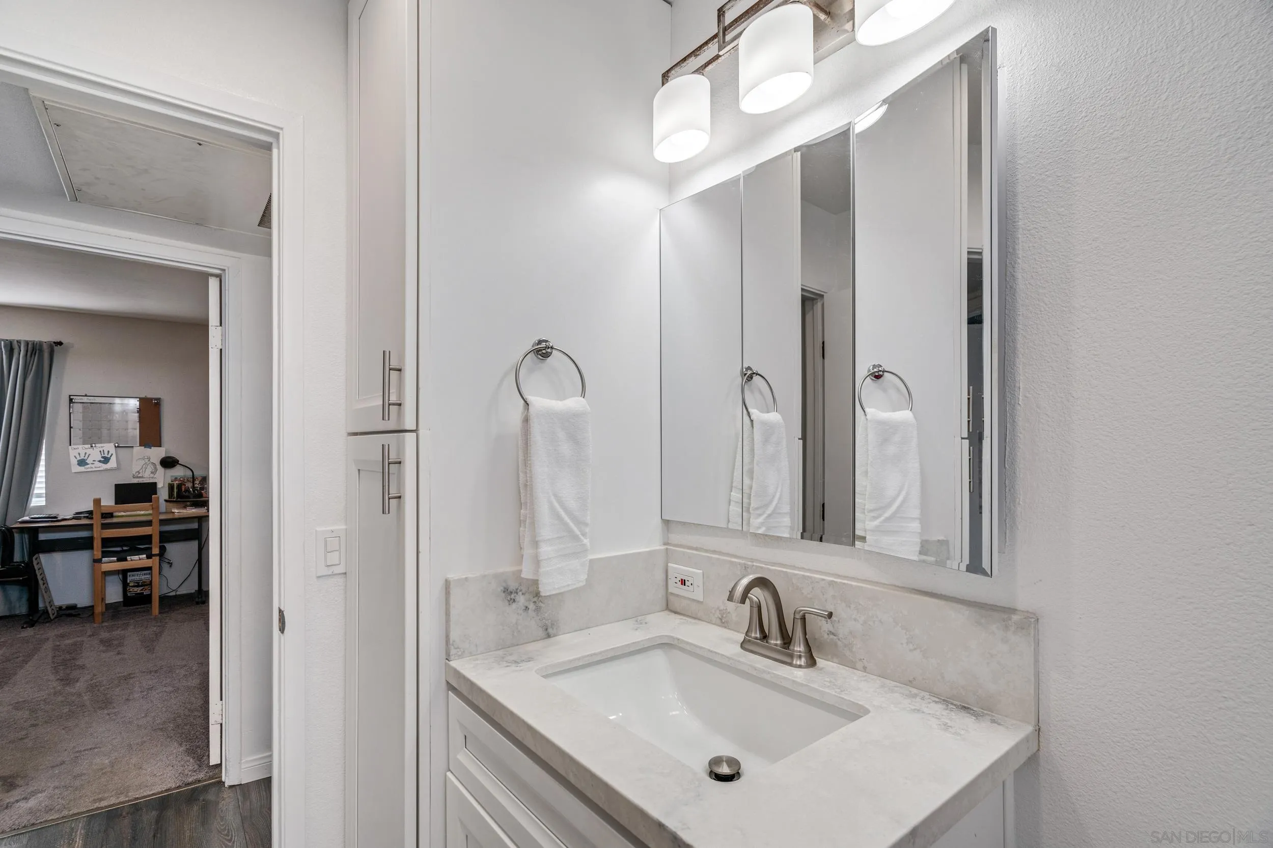 https://cdn.realtyfeed.com/cdn/127/260004587/25a67c57042229c6db77ffa37948e639.webp
