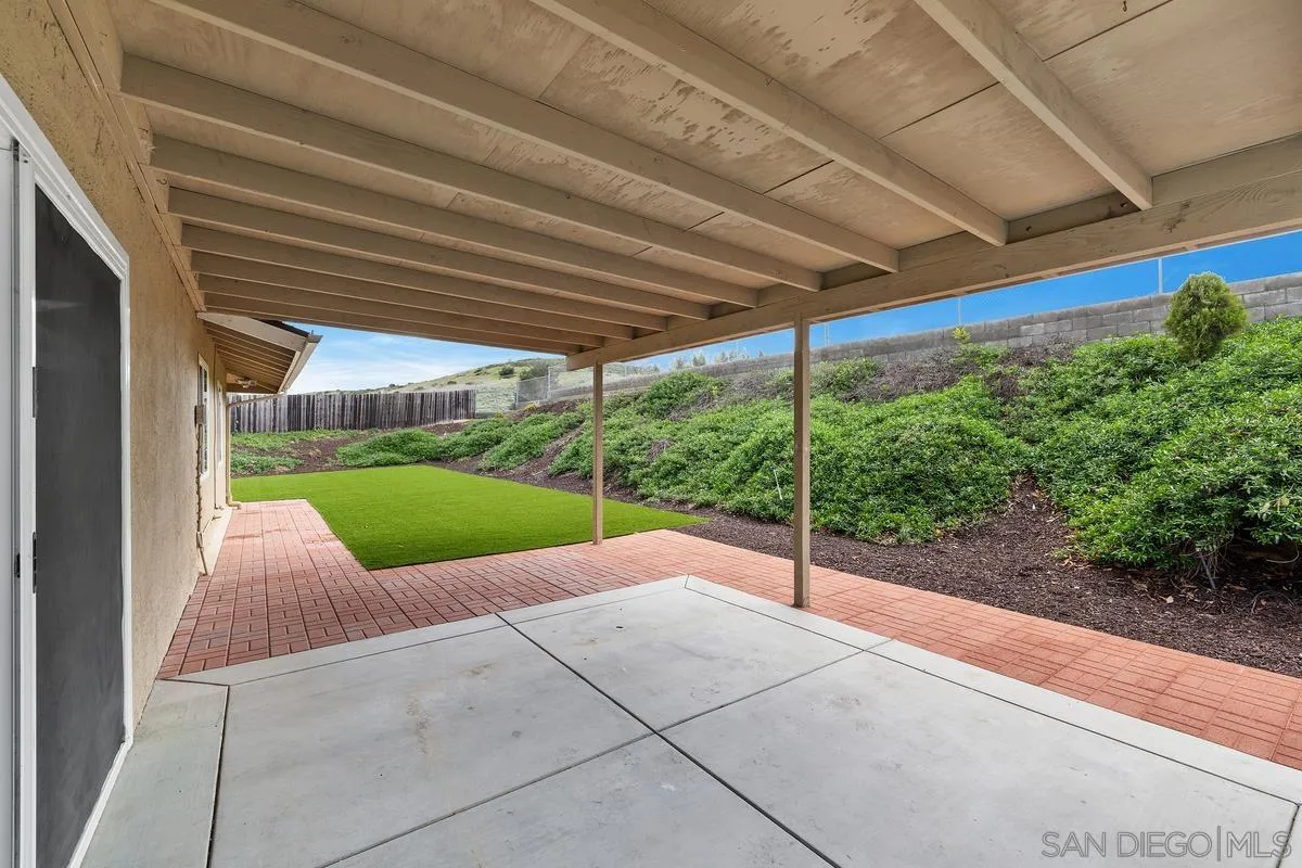 https://cdn.realtyfeed.com/cdn/127/260004588/476413b74c1e9dbc3557849596270ca2.webp