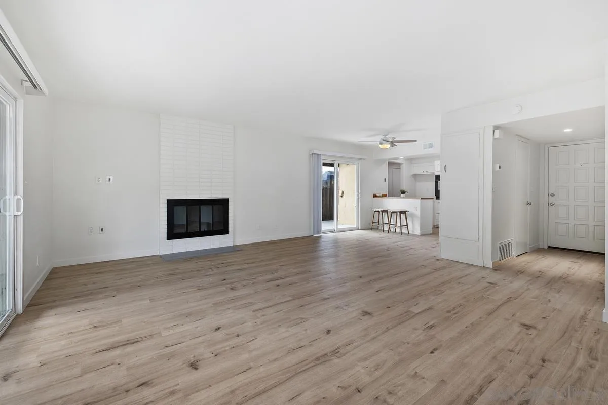 https://cdn.realtyfeed.com/cdn/127/260004588/a4d94e5a6851381b5bf8a7e9f0a82897.webp