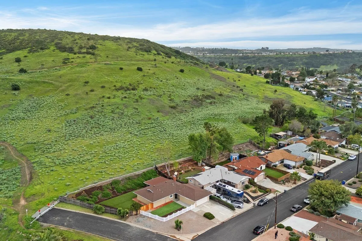 https://cdn.realtyfeed.com/cdn/127/260004588/bd69c686a4a6111241247e70c2ce3d51.webp