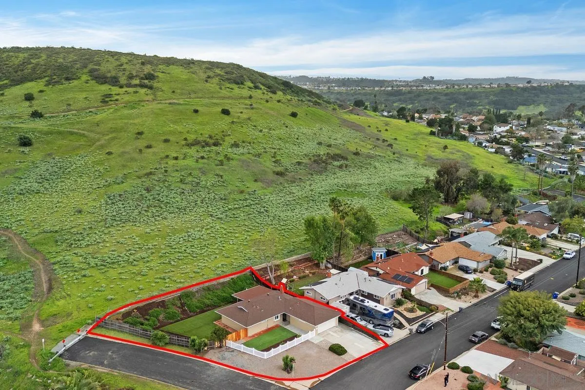 https://cdn.realtyfeed.com/cdn/127/260004588/c394d6f45627c44174278cce648cfcad.webp