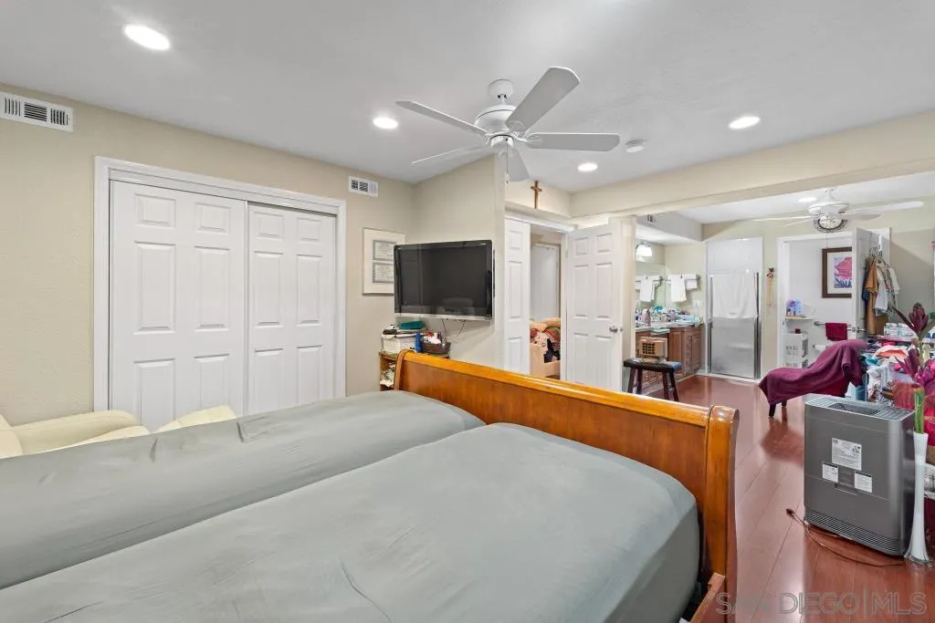 https://cdn.realtyfeed.com/cdn/127/260004595/525b1b8636e1244134293fc7bede6d23.webp