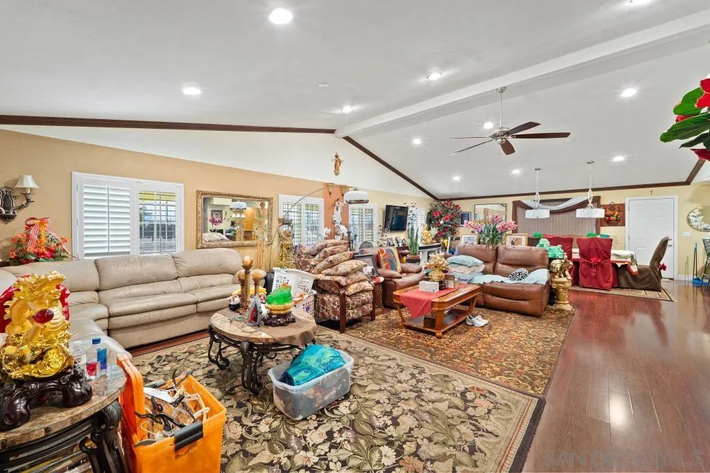 https://cdn.realtyfeed.com/cdn/127/260004595/597c3986bf73047f2b208fae5697f794.webp