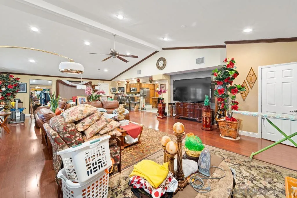 https://cdn.realtyfeed.com/cdn/127/260004595/c968180d102d0778ef21a1a76047bd0f.webp