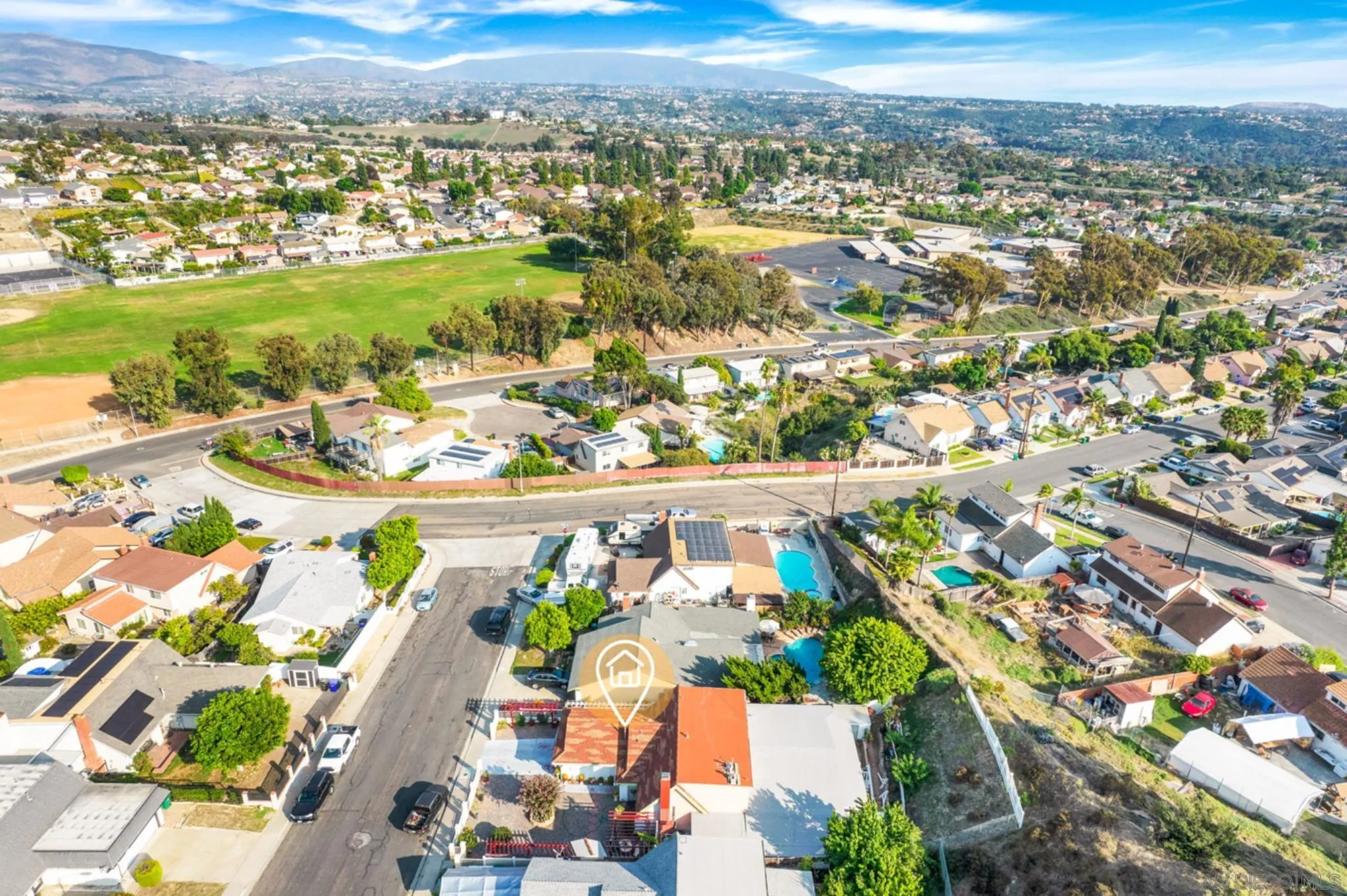 https://cdn.realtyfeed.com/cdn/127/260004595/eb0e10015e59288020089ef5346a3a01.webp