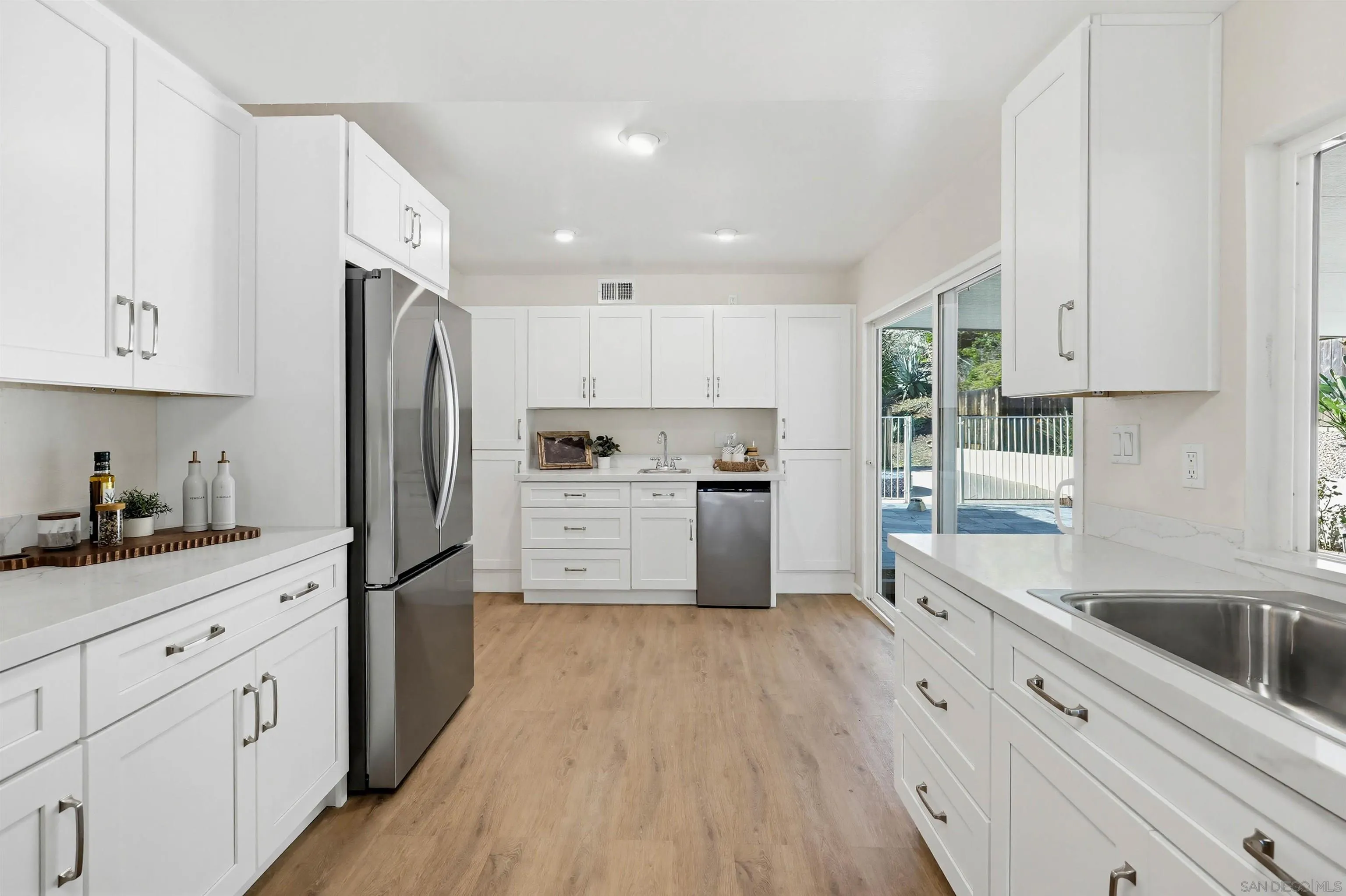 https://cdn.realtyfeed.com/cdn/127/260004596/0c42f5a06498efc592b584ffcae86929.webp