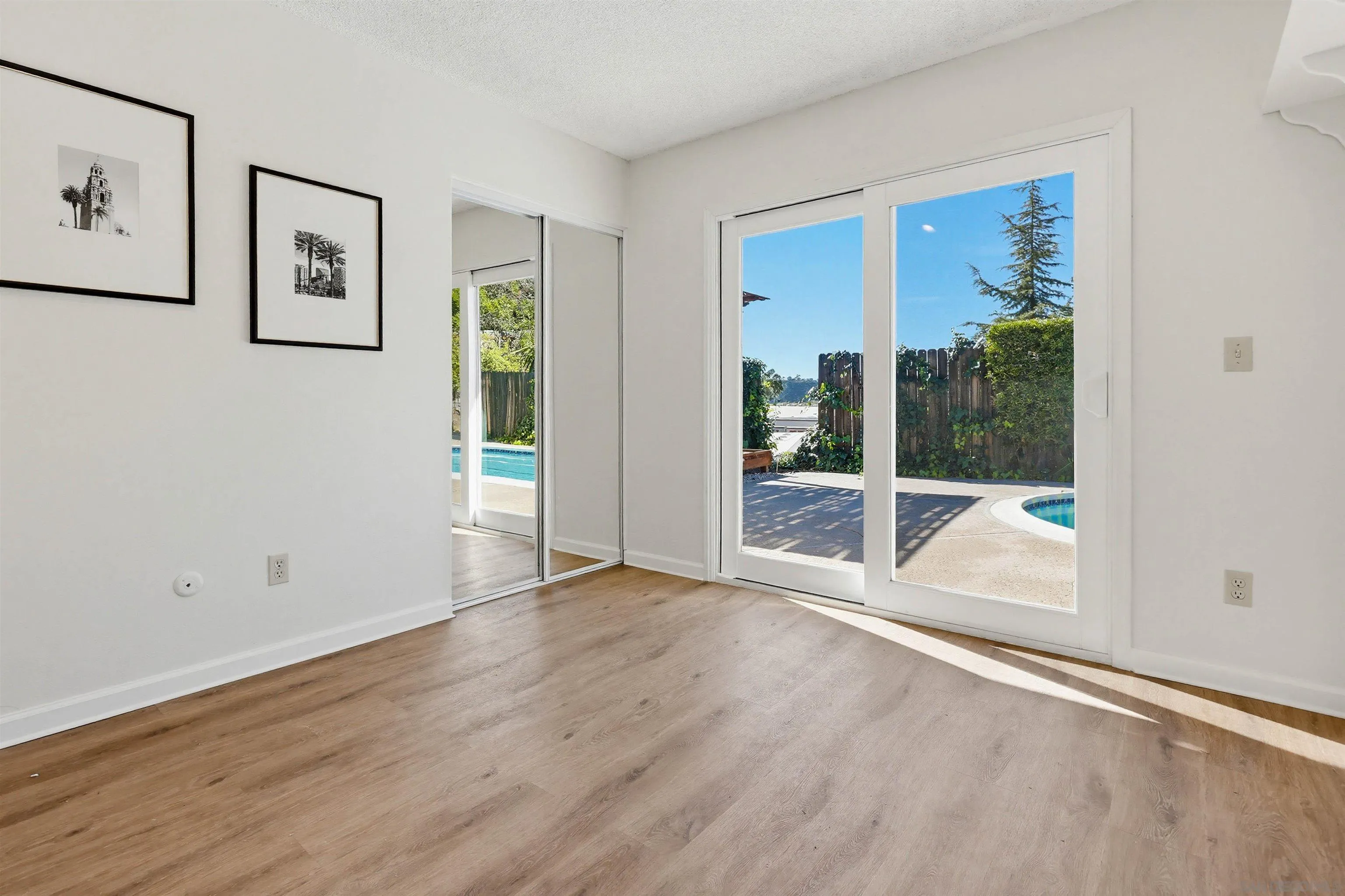 https://cdn.realtyfeed.com/cdn/127/260004596/15681ec676a9b01f3647e4c6d73771c5.webp