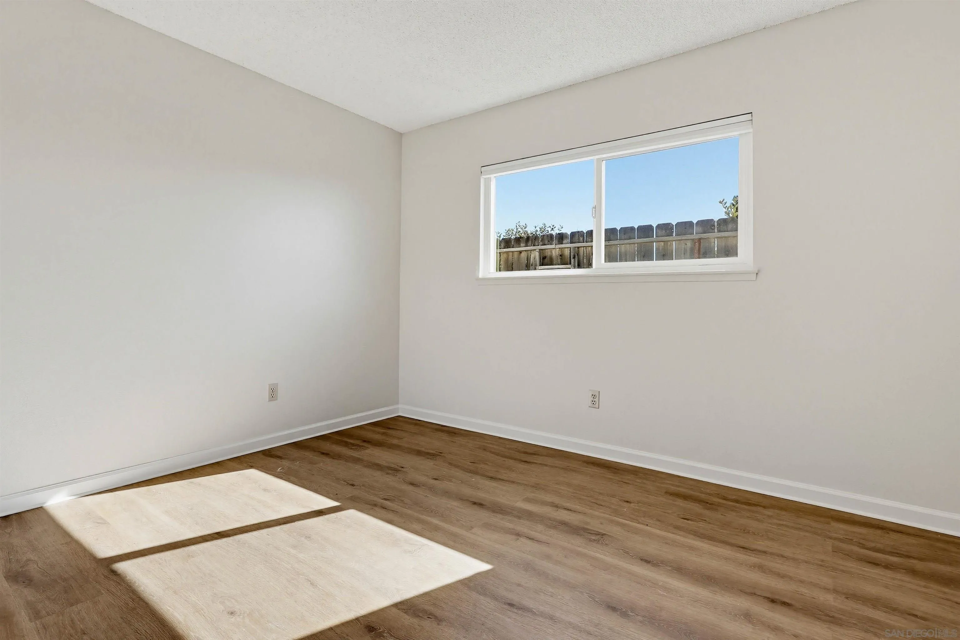 https://cdn.realtyfeed.com/cdn/127/260004596/adb5521b08fd7c862f97d5fb4ea23ade.webp