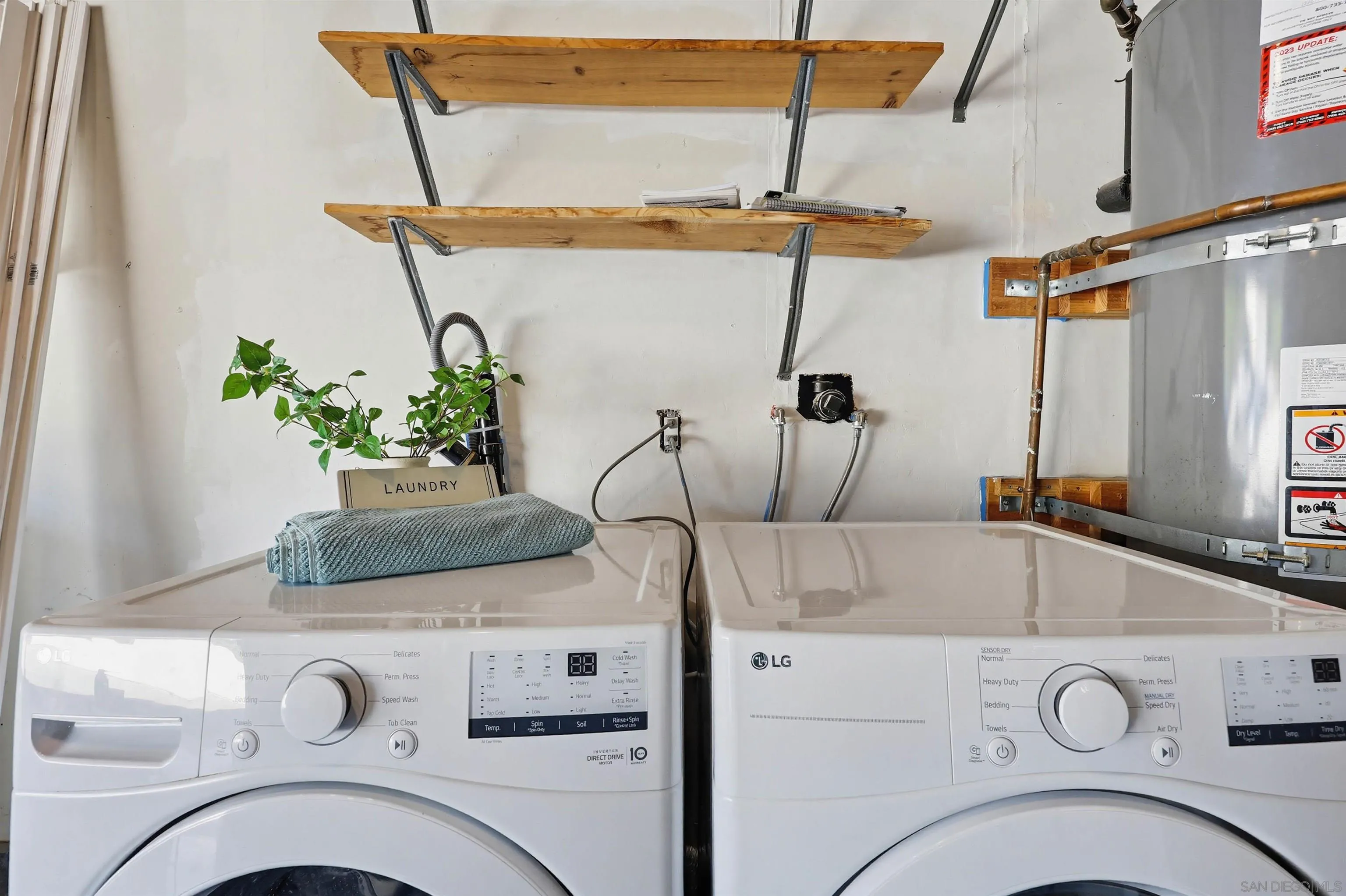 https://cdn.realtyfeed.com/cdn/127/260004596/e95ac758a6de93b46a273f47393f86dc.webp