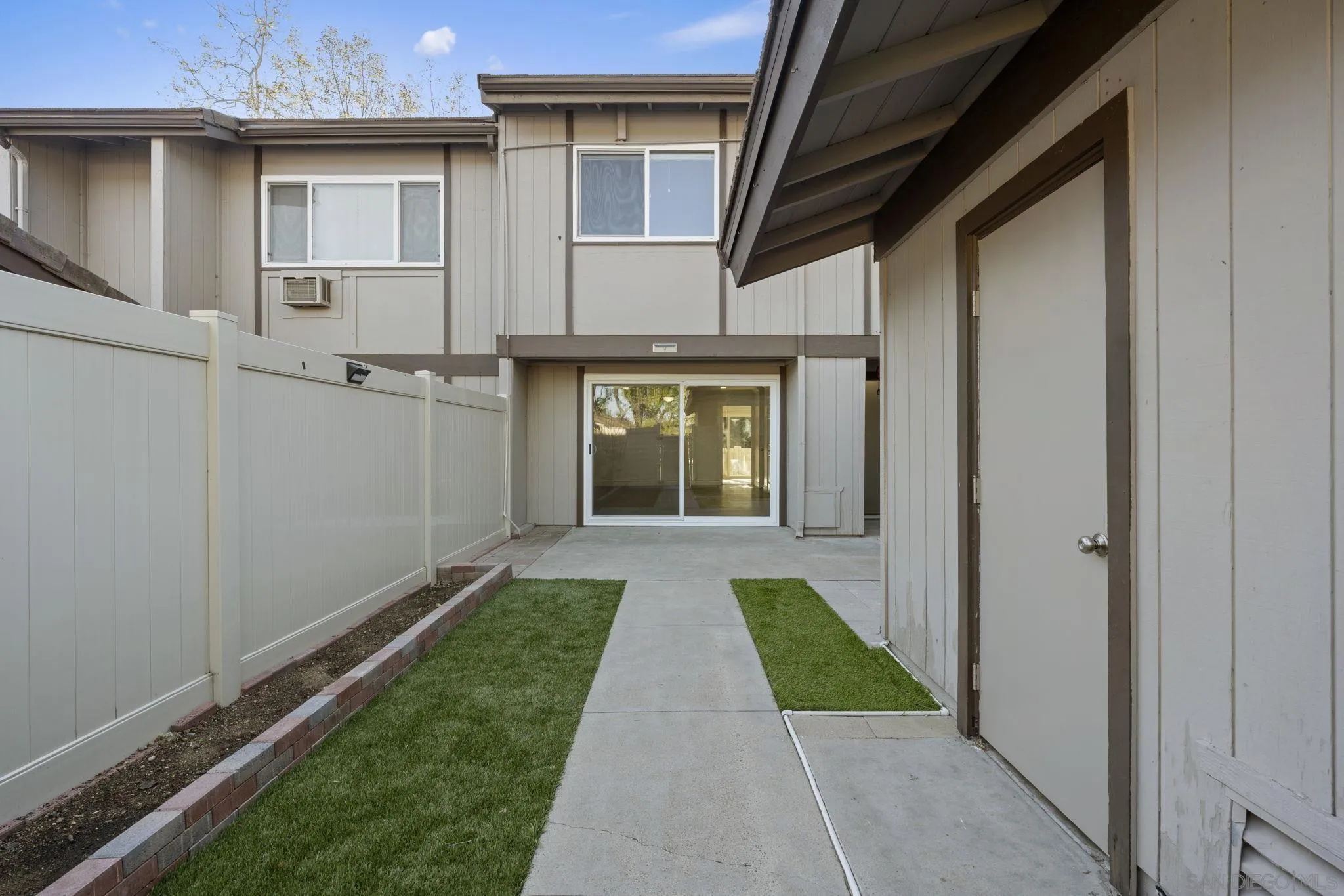 Photo #4: 260004598 Listing: Photo #4