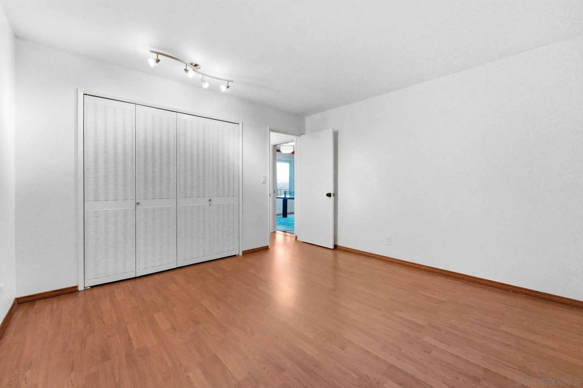 https://cdn.realtyfeed.com/cdn/127/260004601/15737c1733f75f0e7633d4751b475942.webp