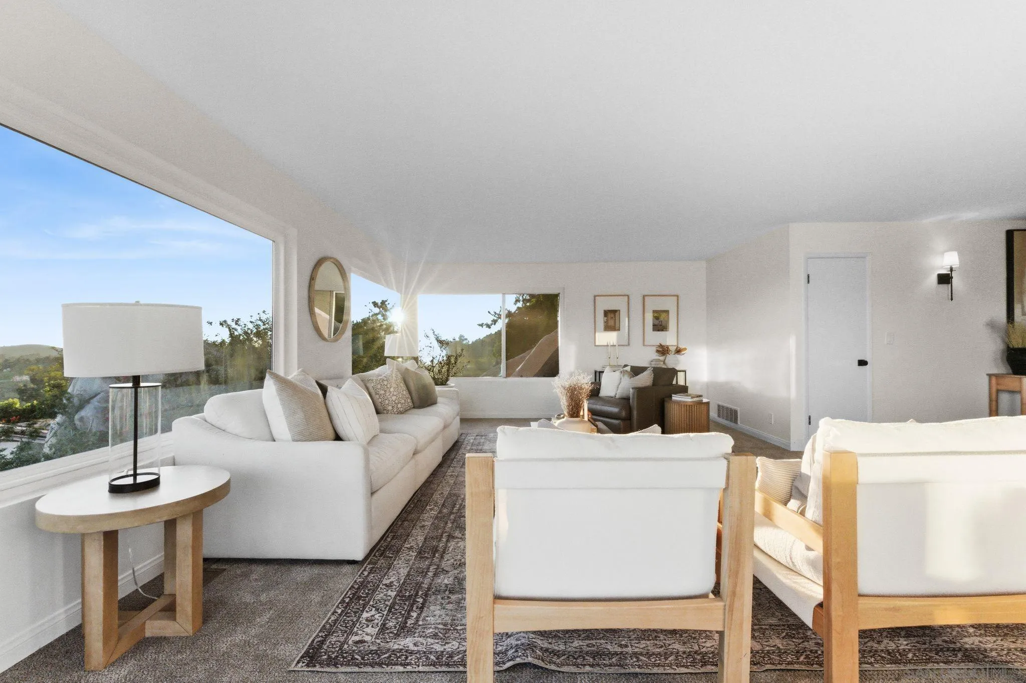 https://cdn.realtyfeed.com/cdn/127/260004601/80b8340c79dc182f94289880dc95aa74.webp