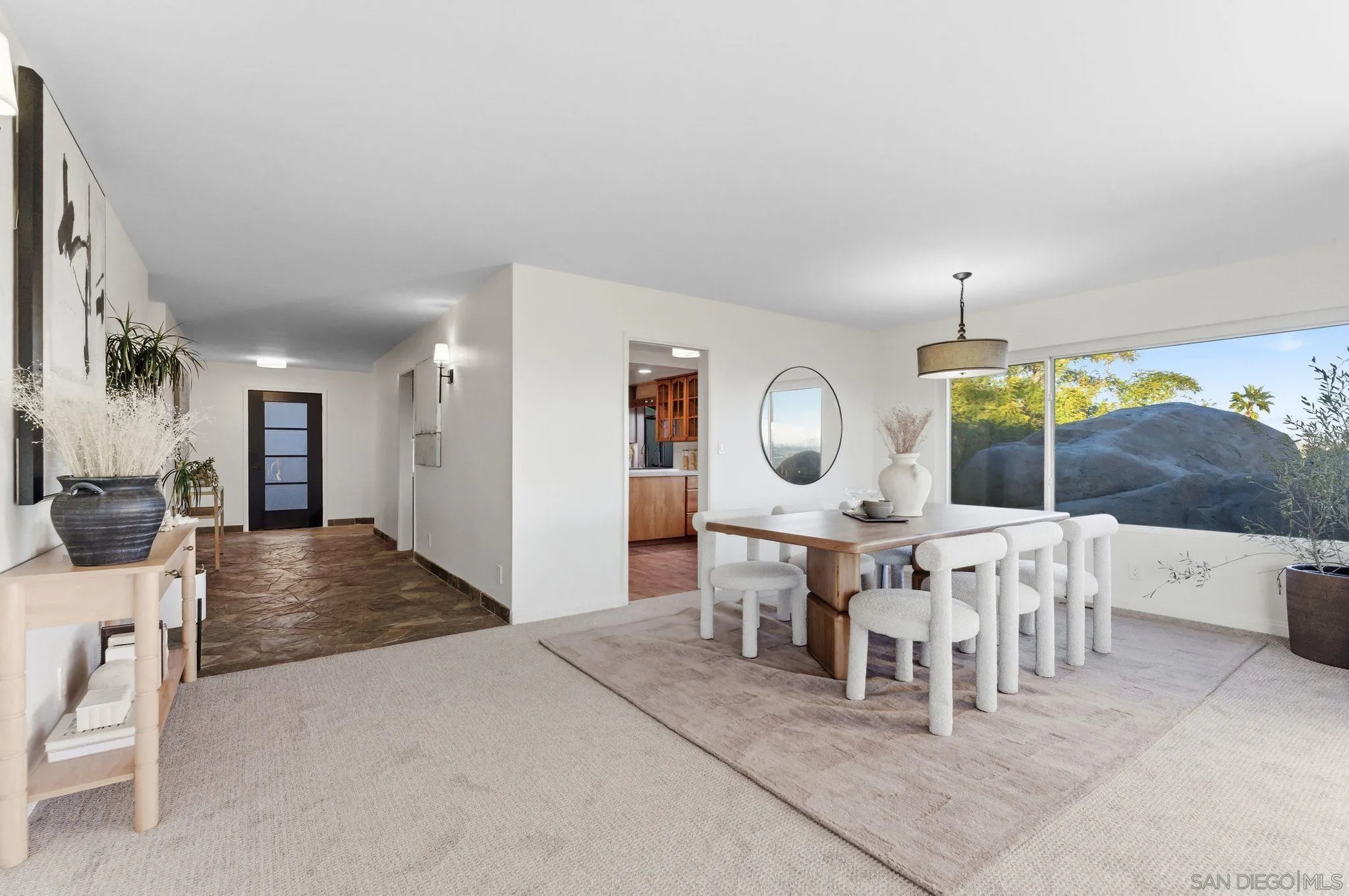 https://cdn.realtyfeed.com/cdn/127/260004601/b62b355f98d51418854e048dbb566abb.webp