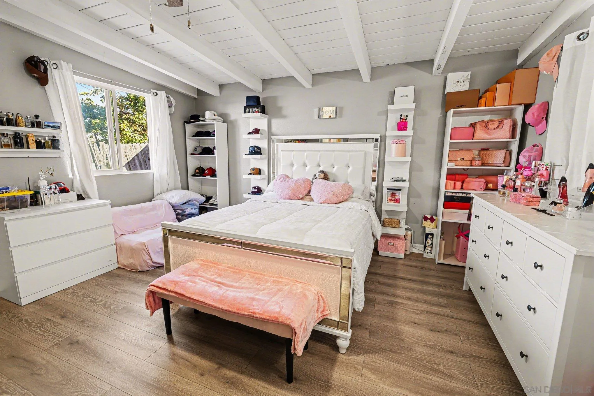 https://cdn.realtyfeed.com/cdn/127/260004606/10a77f6b5b7b247a9502c93156825f8f.webp