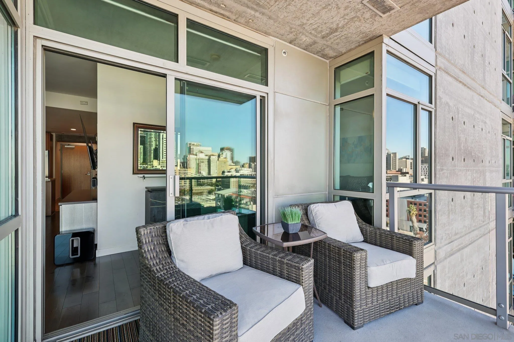 https://cdn.realtyfeed.com/cdn/127/260004609/7002176764edf087deaf1ec3498bba46.webp