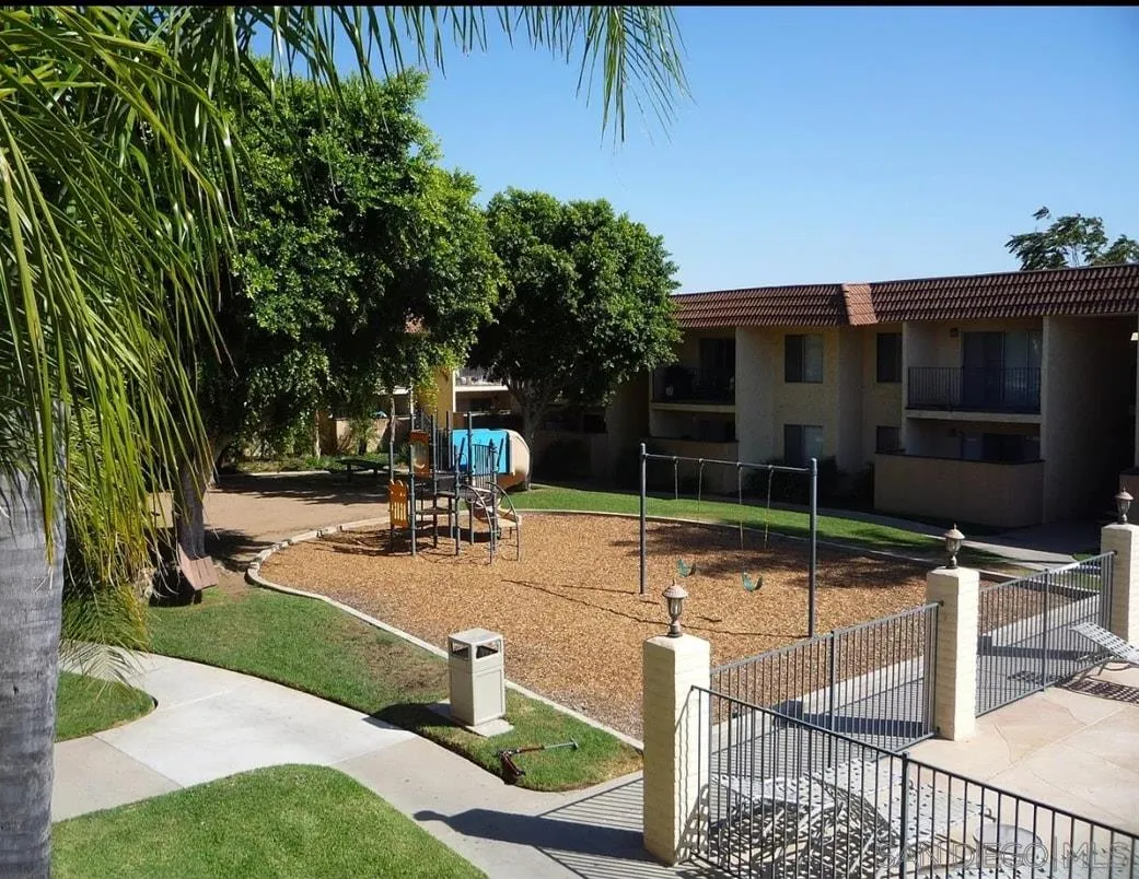 https://cdn.realtyfeed.com/cdn/127/260004611/c05e9f8efbbf620d501a1699a744187c.webp