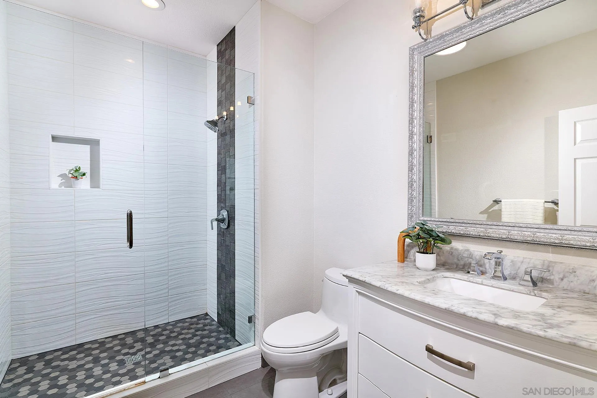 Photo #13: 260004613 Listing: Photo #13