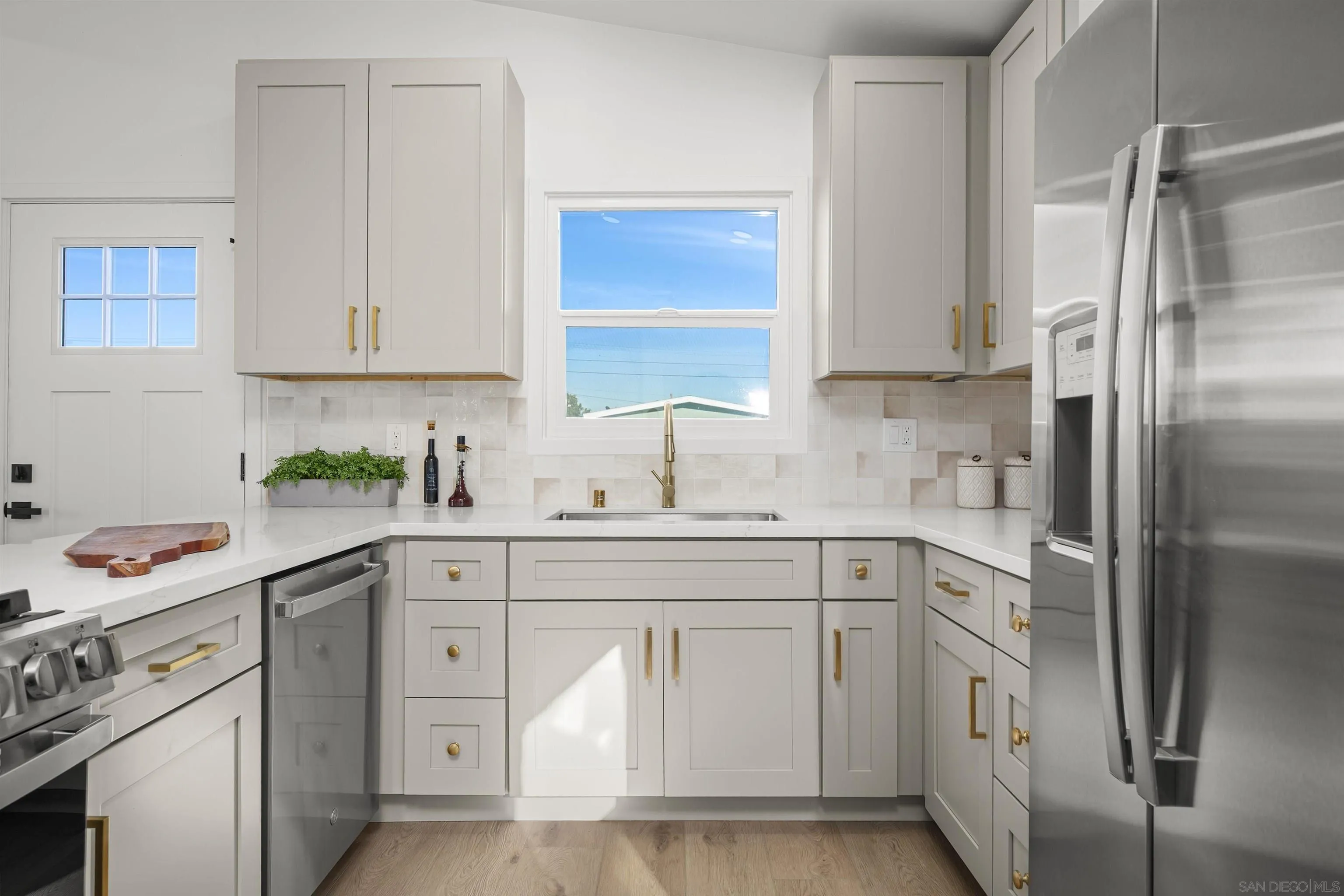 https://cdn.realtyfeed.com/cdn/127/260004614/17ac0580341a9caf86272f64b239f287.webp