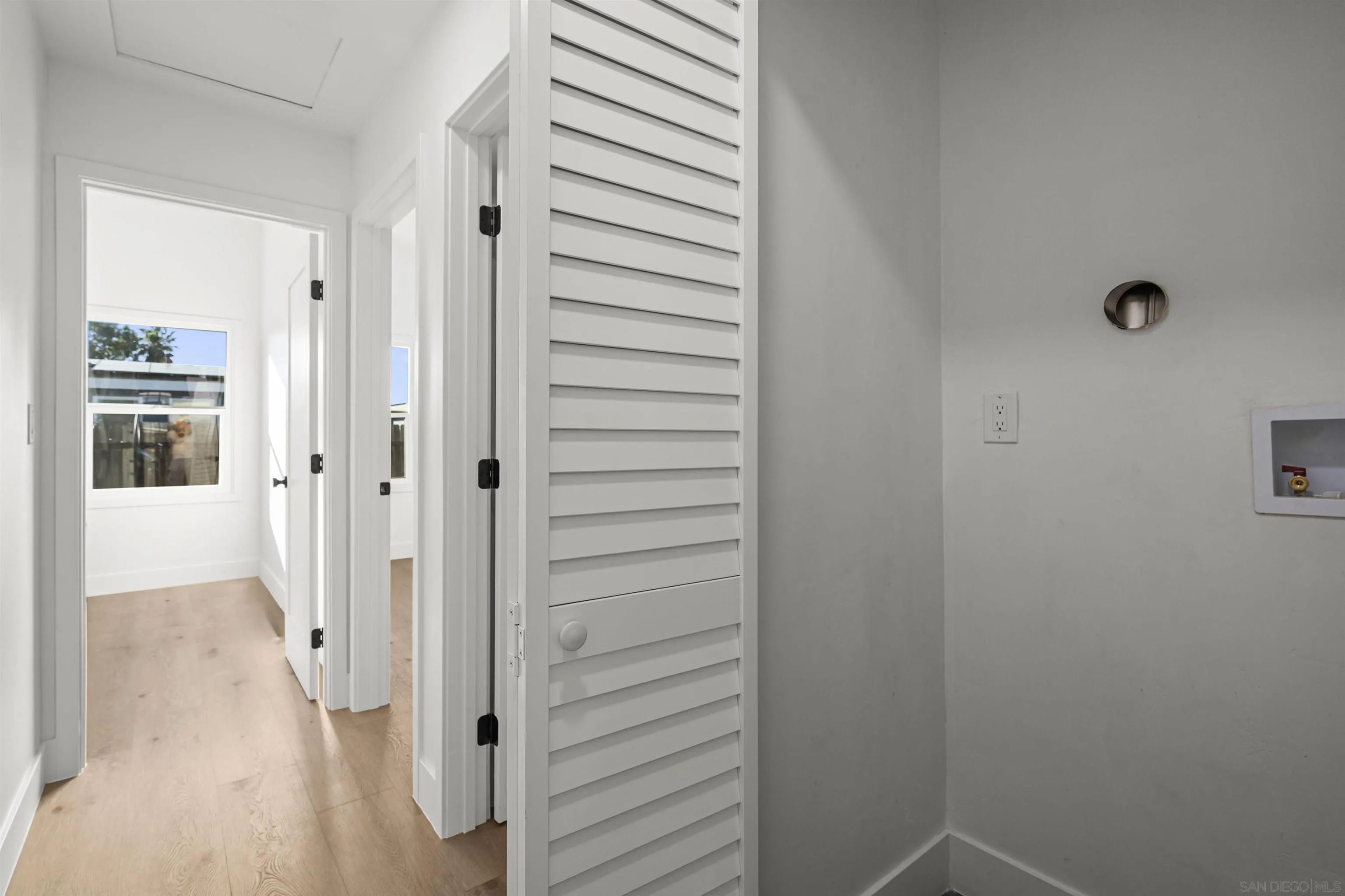 https://cdn.realtyfeed.com/cdn/127/260004614/2880606ef359b73923c9d374509e1fc1.webp