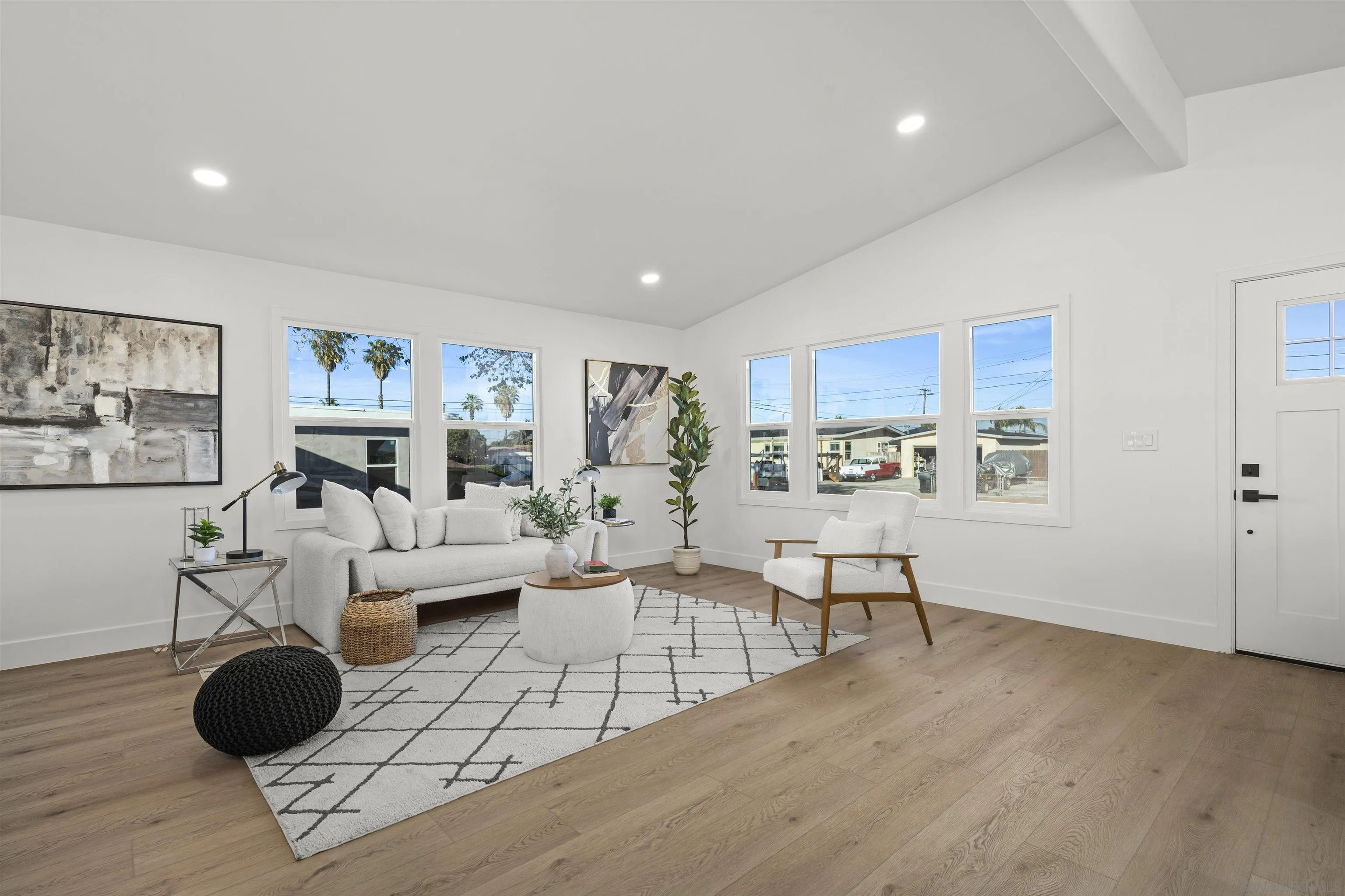 https://cdn.realtyfeed.com/cdn/127/260004614/5b0a215236d3dbb6835111fb91a73a18.webp