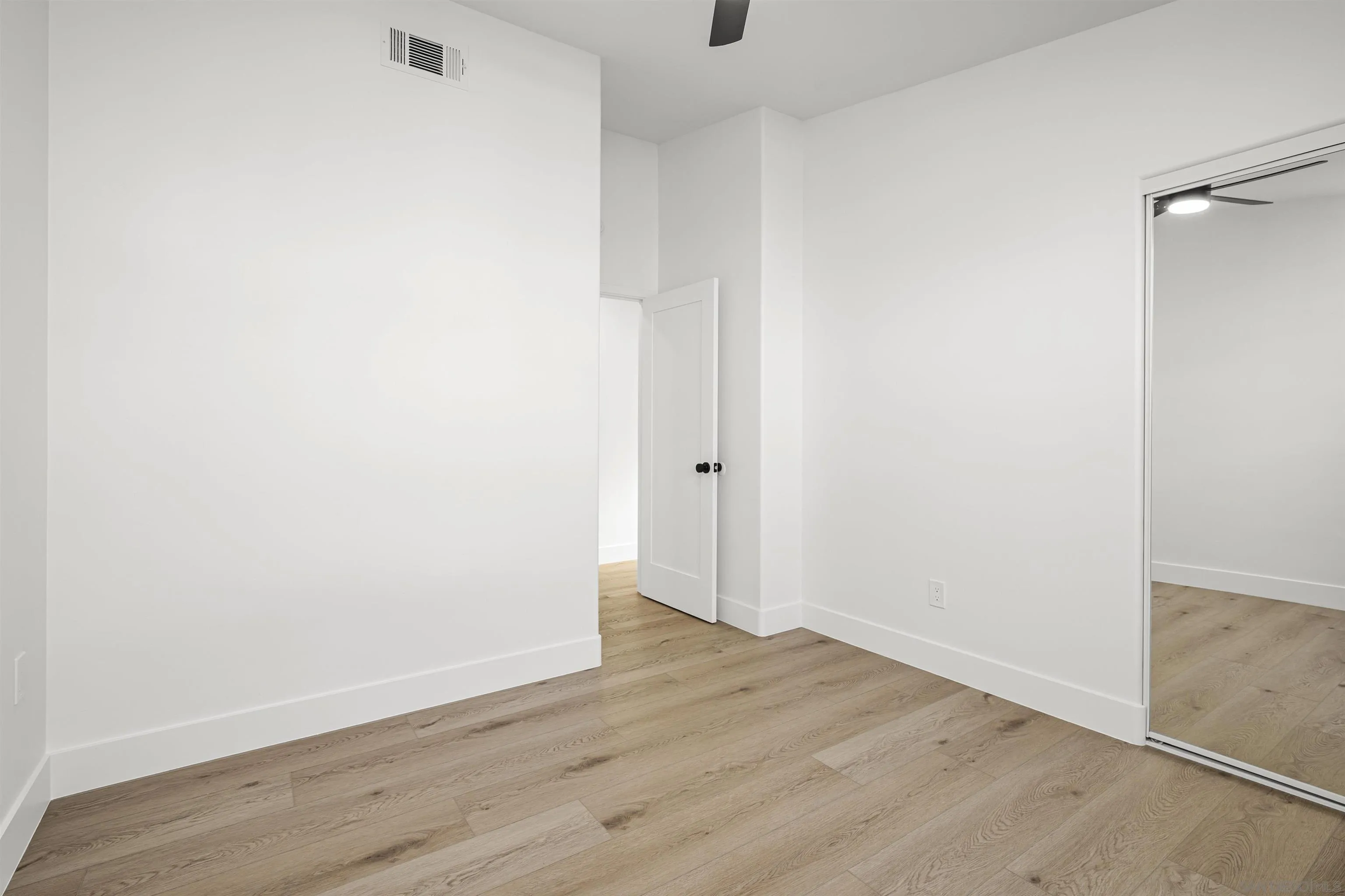 https://cdn.realtyfeed.com/cdn/127/260004614/80a8b4f0574c02160322a0a7f197d248.webp