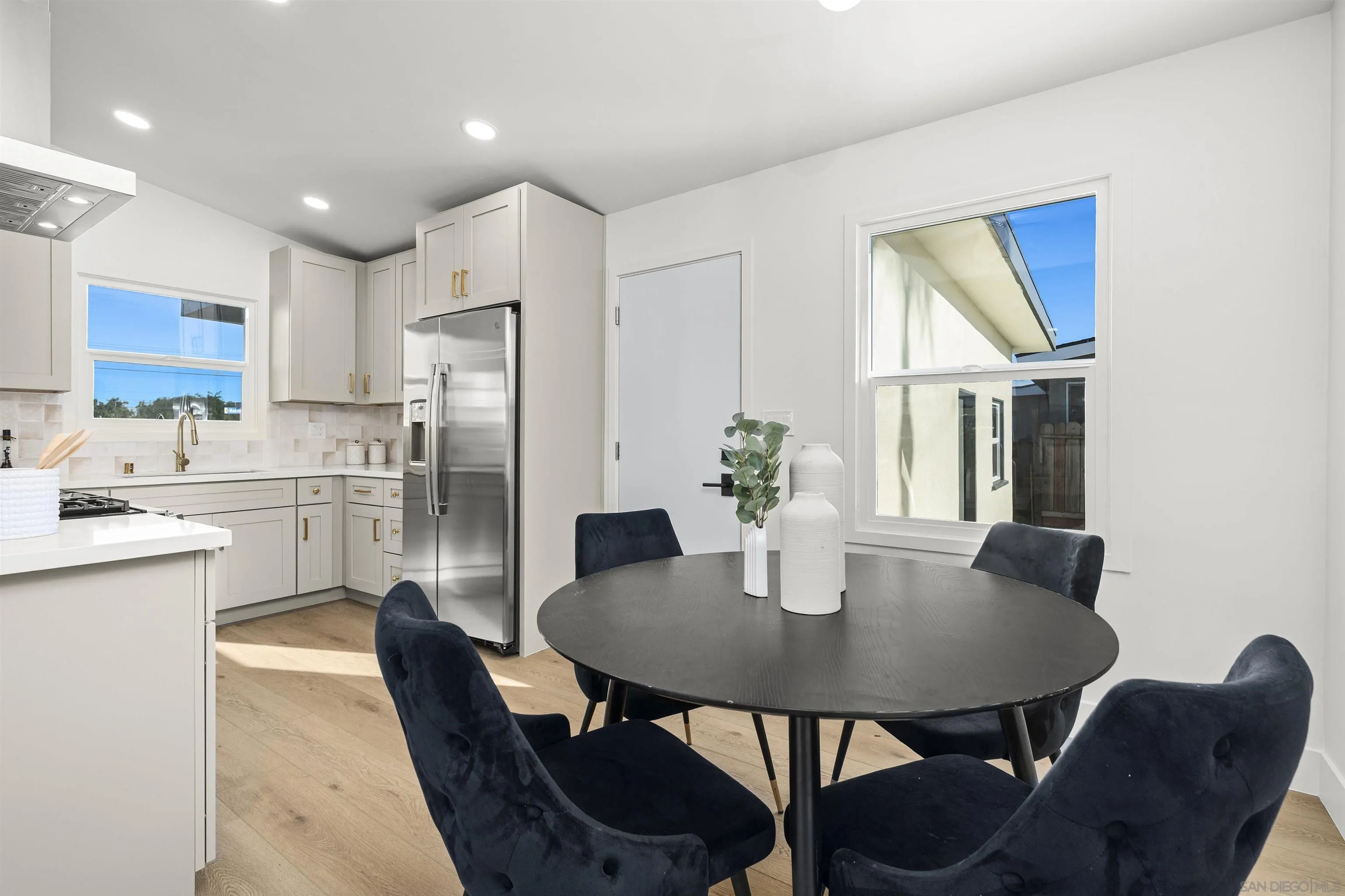 https://cdn.realtyfeed.com/cdn/127/260004614/ea45d6b5f56585e6c4b61d8091169435.webp